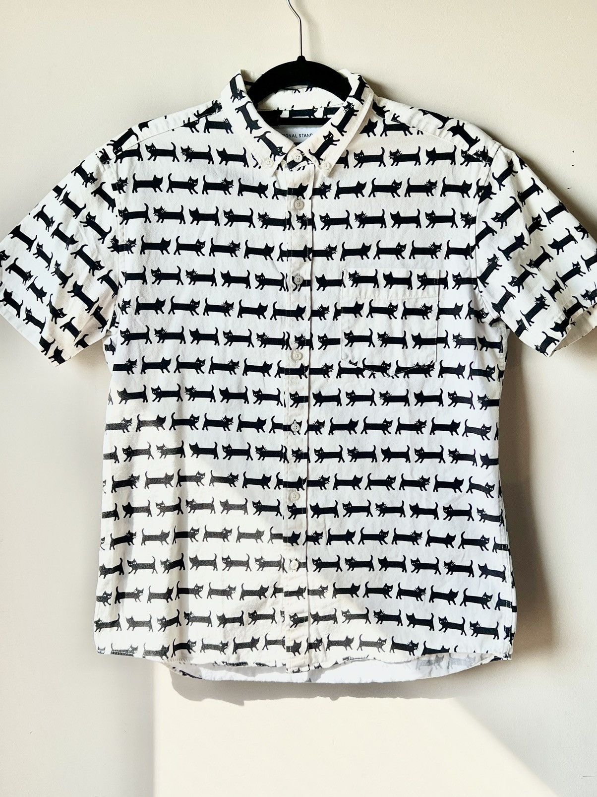 National Standard NATIONAL STANDARDS white, black cat button down Size US M / EU 48-50 / 2 - 1 Thumbnail