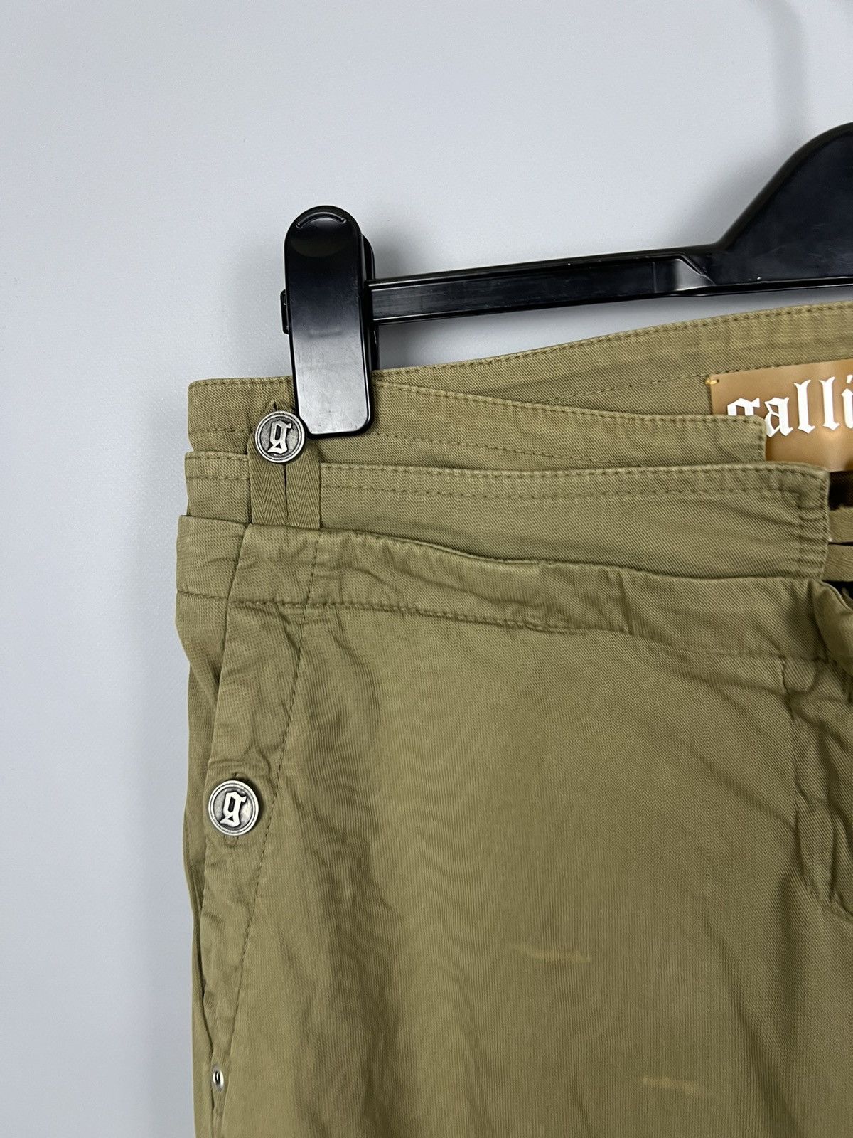 John Galliano Vintage John Galliano Cargo Khaki Pants Size 30" / US 8 / IT 44 - 2 Thumbnail