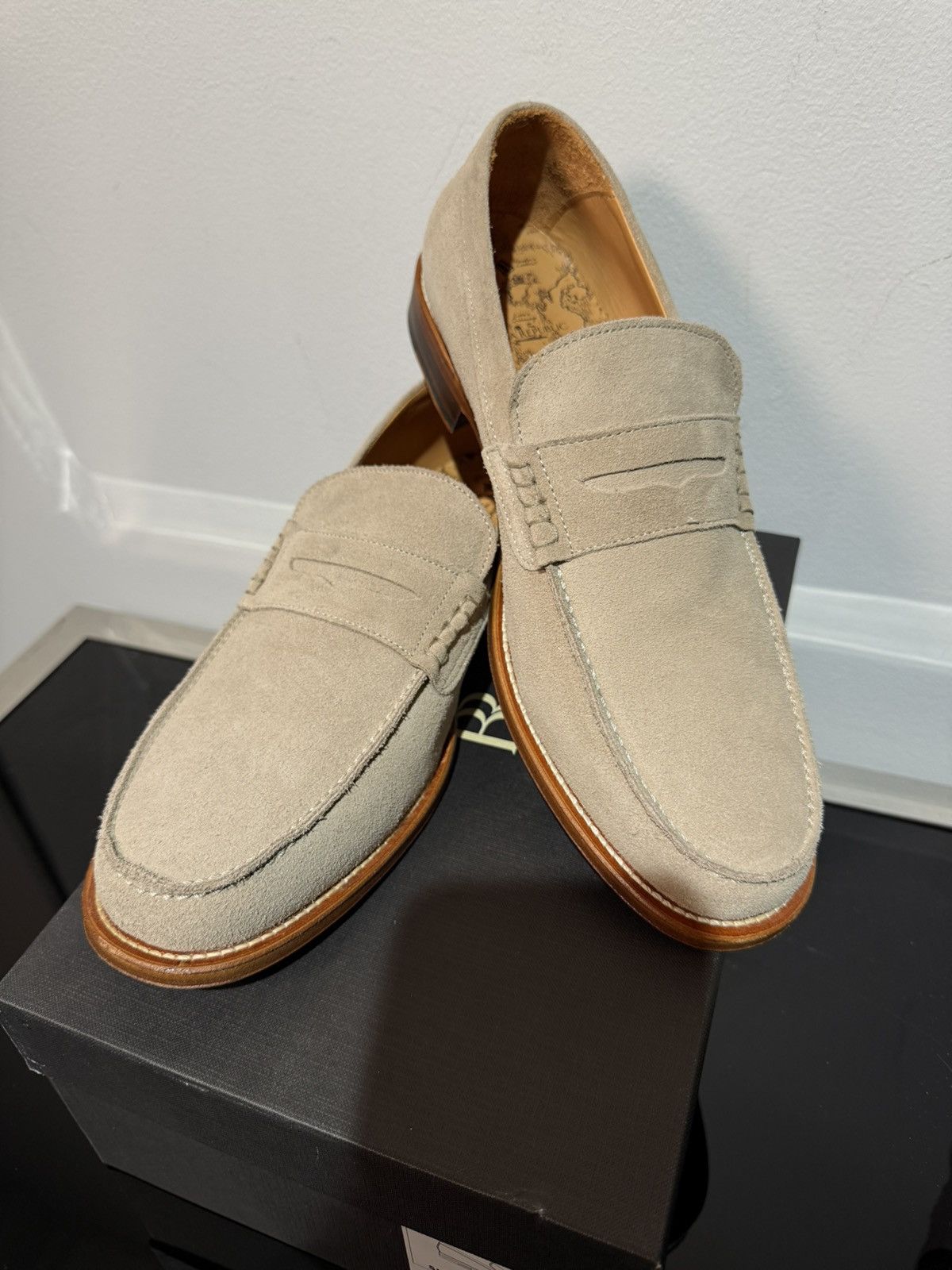 Banana Republic Banana Republic | Suede Penny Loafer Size US 11.5 / EU 44-45 - 1 Thumbnail
