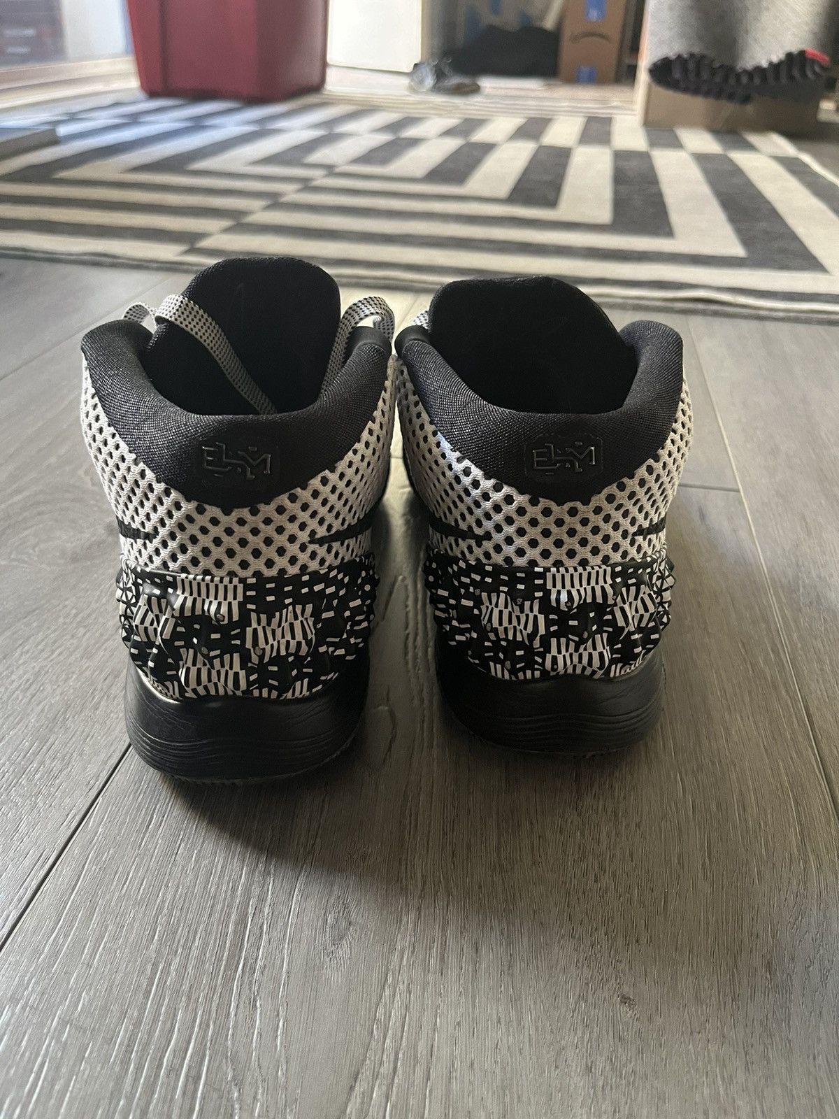 Nike Kyrie 1 Black History Month Size US 9.5 / EU 42-43 - 4 Thumbnail