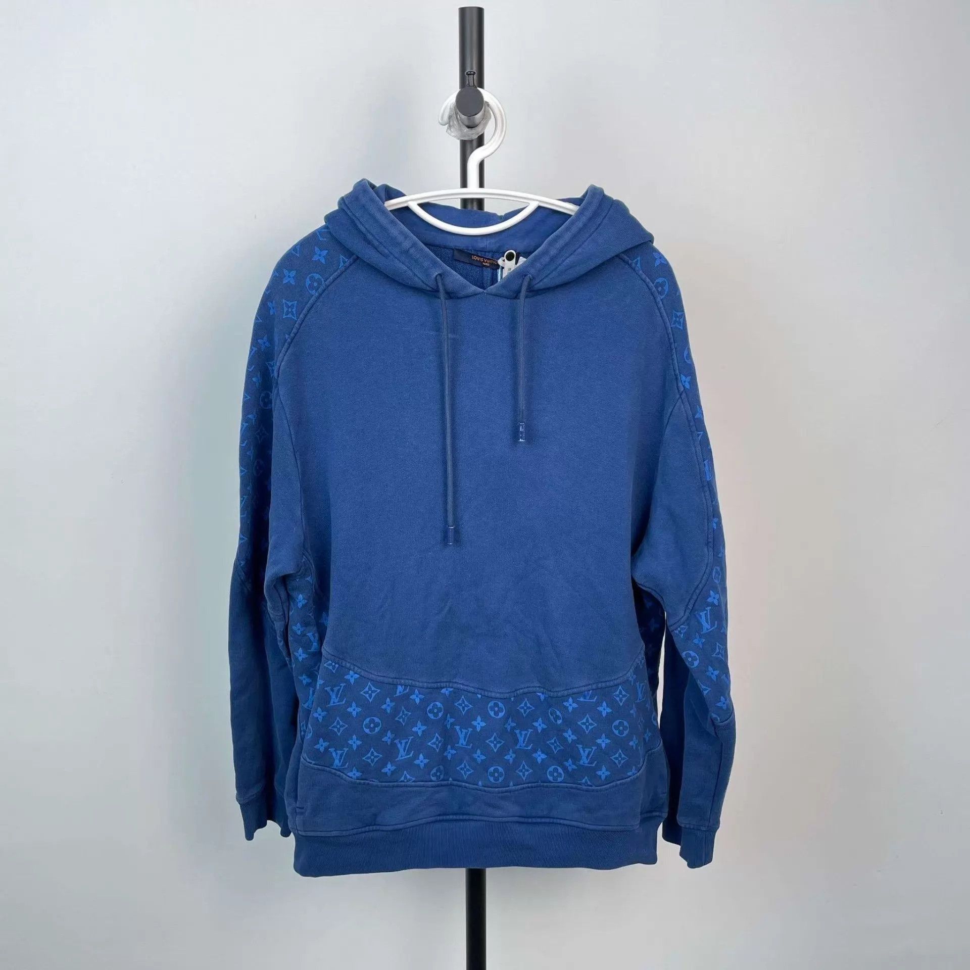 Louis Vuitton LOUIS VUITTON BANDANA SHORT SLEEVE HOODIE | Grailed