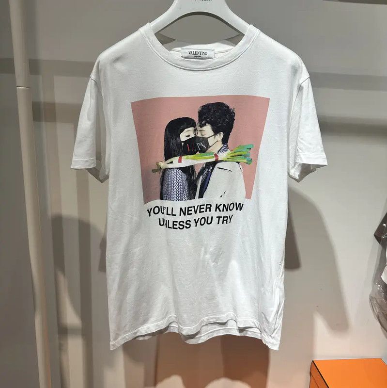 Valentino Women's White Graphic Cotton T-Shirt 0089