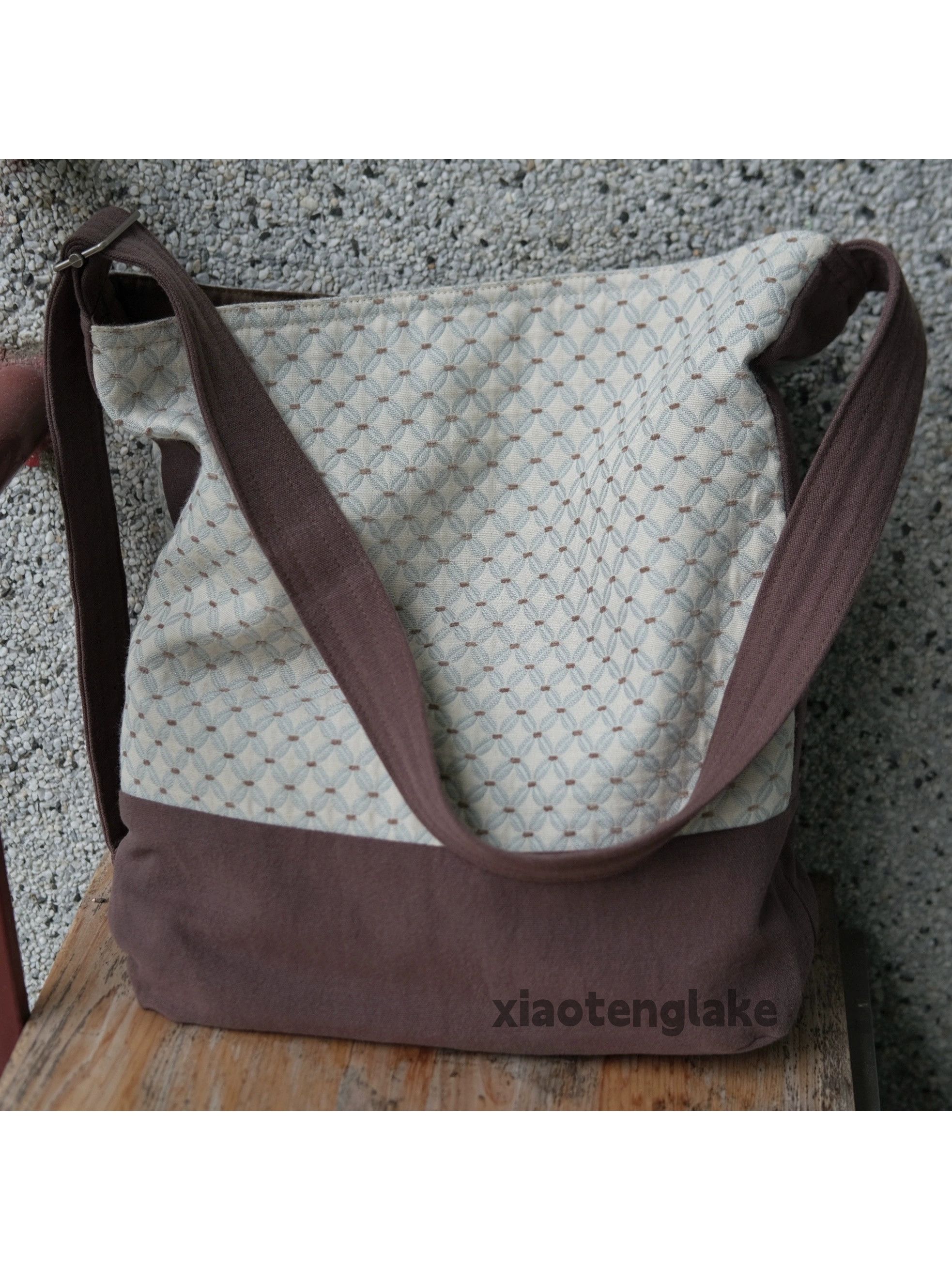 Unisex outdoor utility pattern graphic messenger bag
