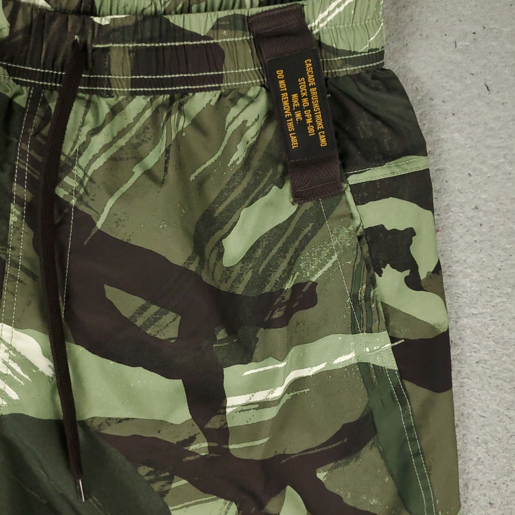 Nike Nike Shorts Mens Medium Green Camouflage Dri FitActive Athletic Training Size US 31 - 3 Thumbnail