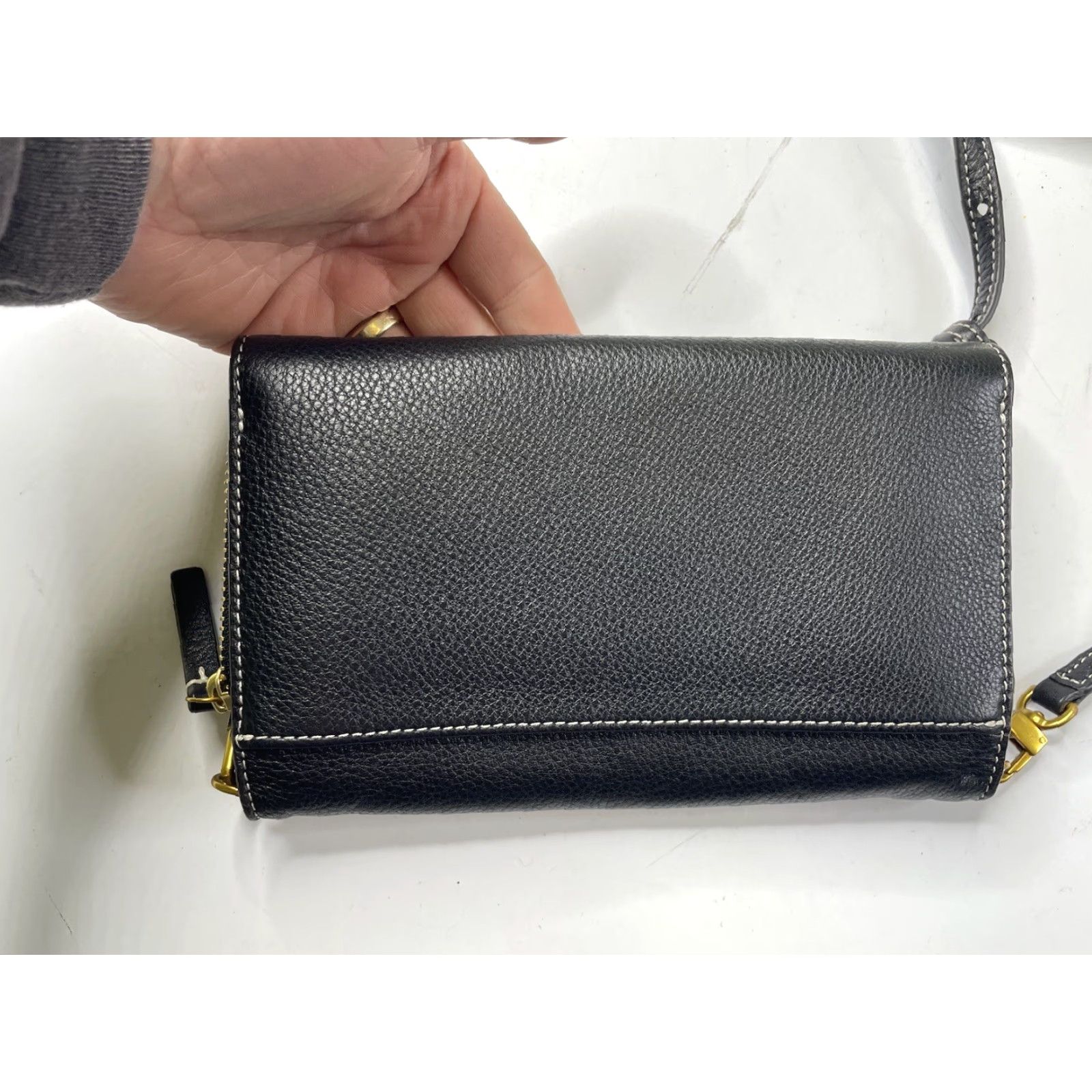 Tory Burch TORY BURCH PERFORATED LOGO FLAT WALLET CROSS BODY BLACK LEATHER CROSSBODY SMALL WOMEN 5" x 8" PEbbled ID: 190041556984 Size ONE SIZE - 3 Thumbnail