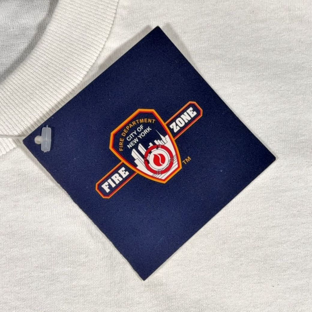 Vintage VINTAGE FDNY Shirt Adult LARGE White Fire Department Flag 911 USA Deadstock Y2K Size US L / EU 52-54 / 3 - 4 Thumbnail