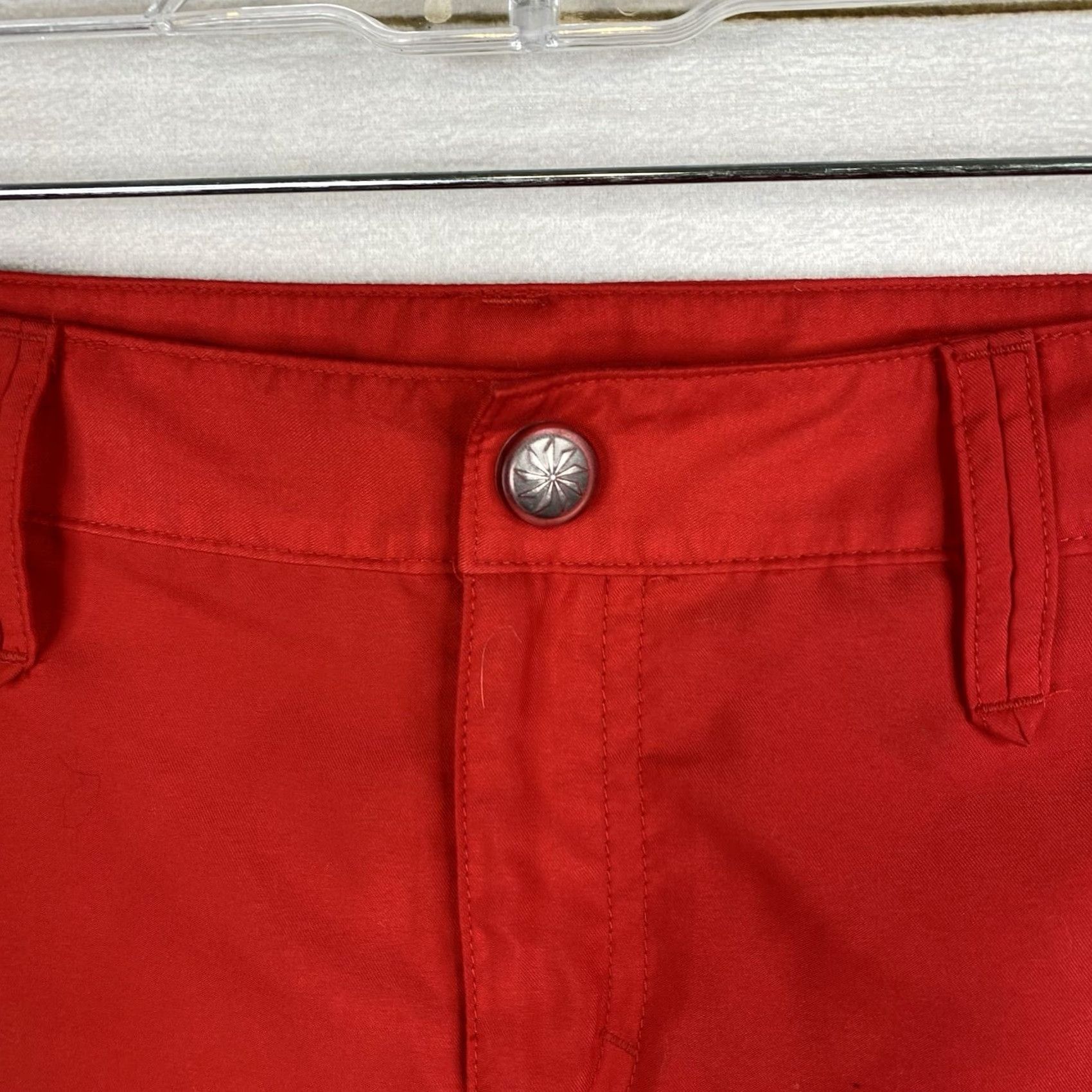 Athleta Athleta Shorts Womens 10 Red Coastal Eyelet Floral Embroidered Cut Out Casual Beach Size 32" / US 10 / IT 46 - 3 Thumbnail