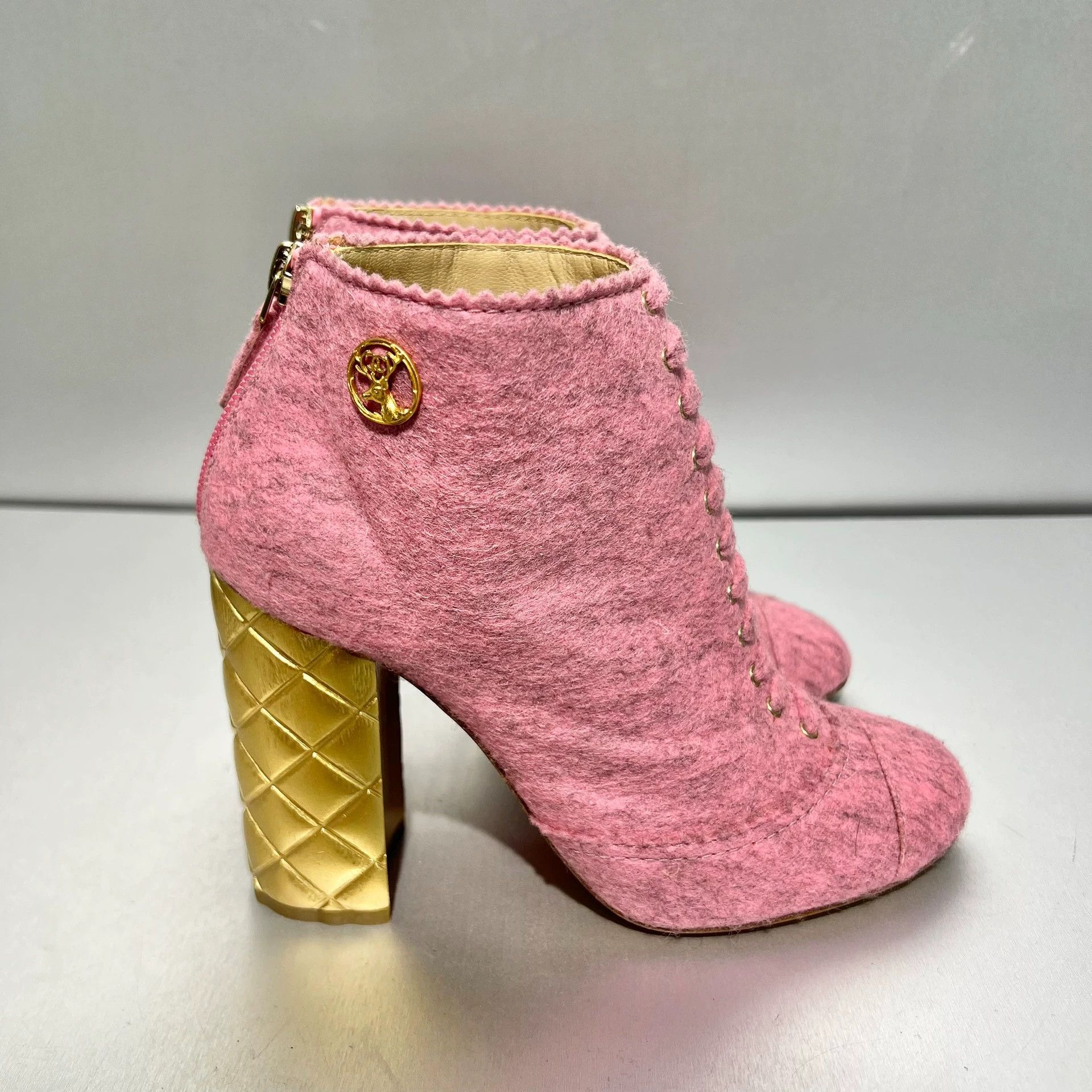 Chanel [Chanel] Pink Wool Quilted Chunky Heel Ankle Boots Size US 7 / IT 37 - 4 Thumbnail