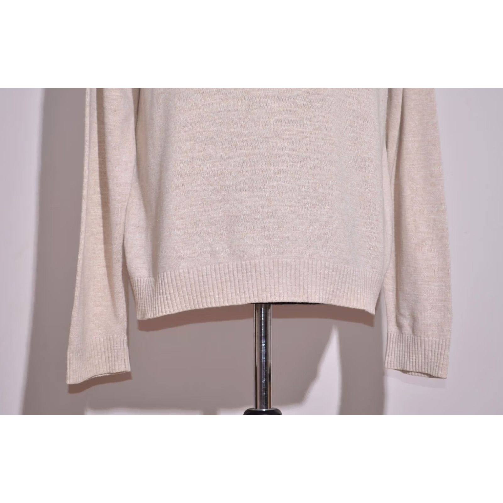 Gant GANT Men’s Jumper Pullover Sweater V-Neck Vintage Cotton Beige L Men’s V-Neck Jumper Pullover Beige Vintage Cotton L Size US L / EU 52-54 / 3 - 3 Thumbnail