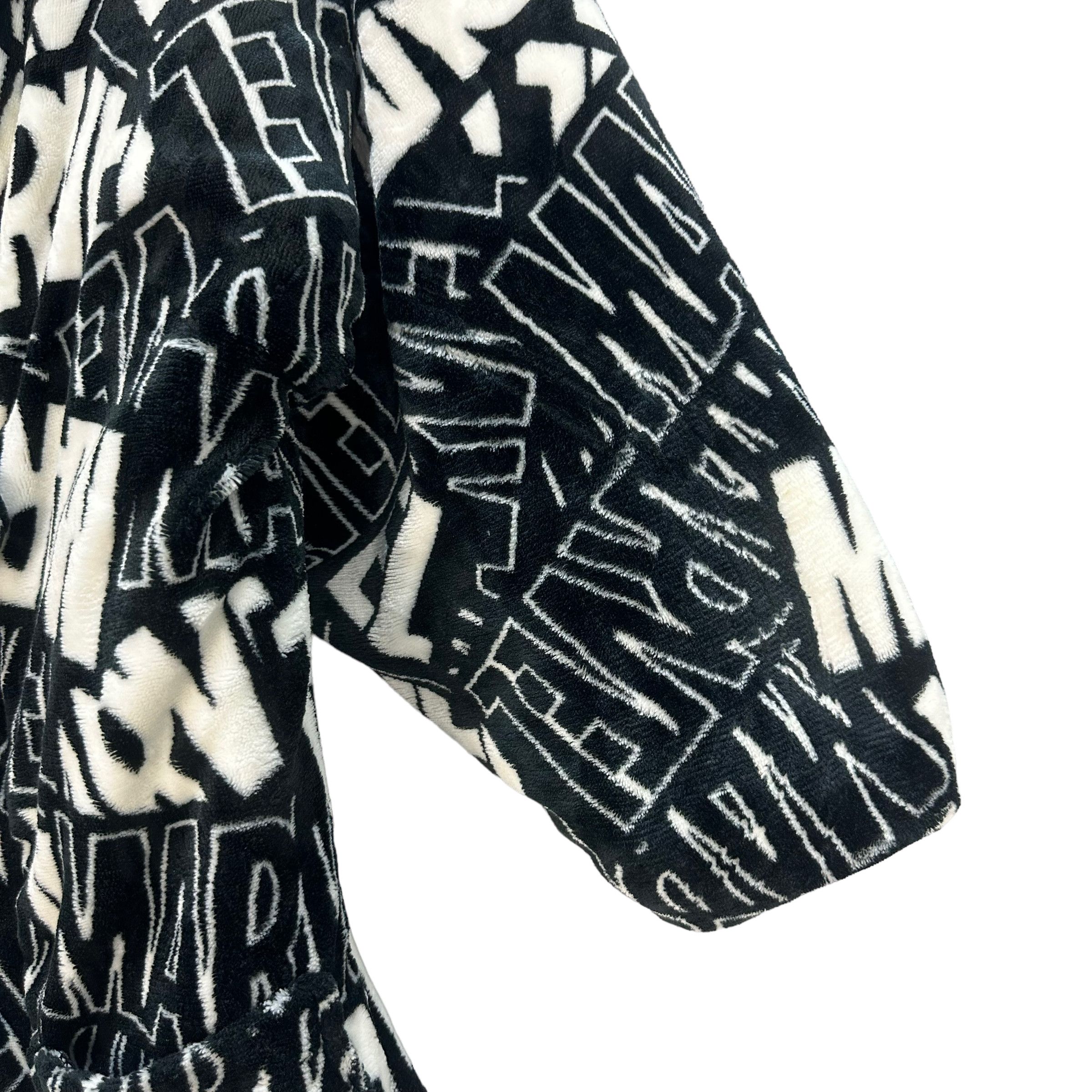 Marvel Comics MARVEL FULLPRINT FLEECE KIMONO #7872-186 Size US M / EU 48-50 / 2 - 5 Thumbnail