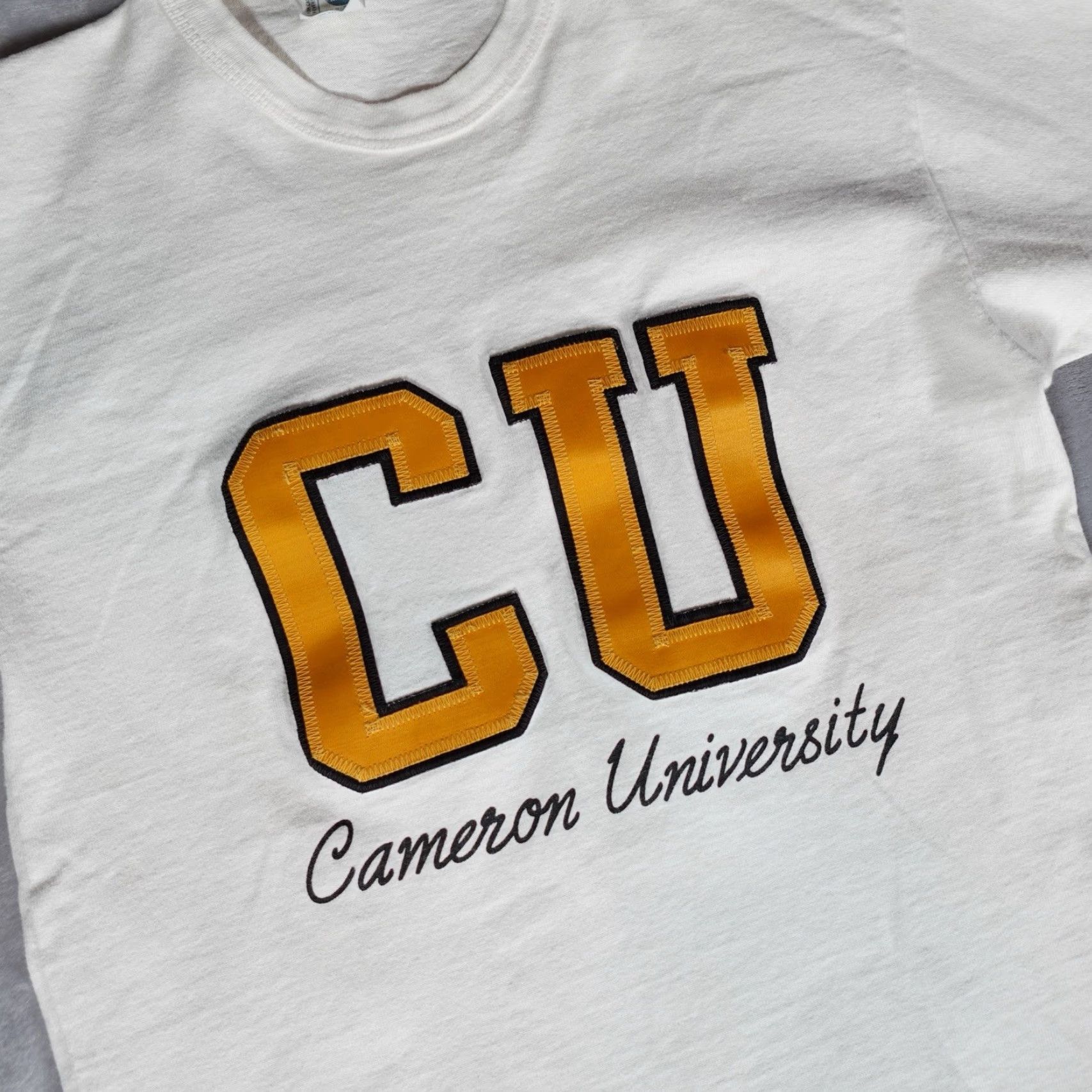 Vintage VINTAGE Artex Cameron University Embroidered T-Shirt Mens S White 70s 80s Size US S / EU 44-46 / 1 - 2 Thumbnail