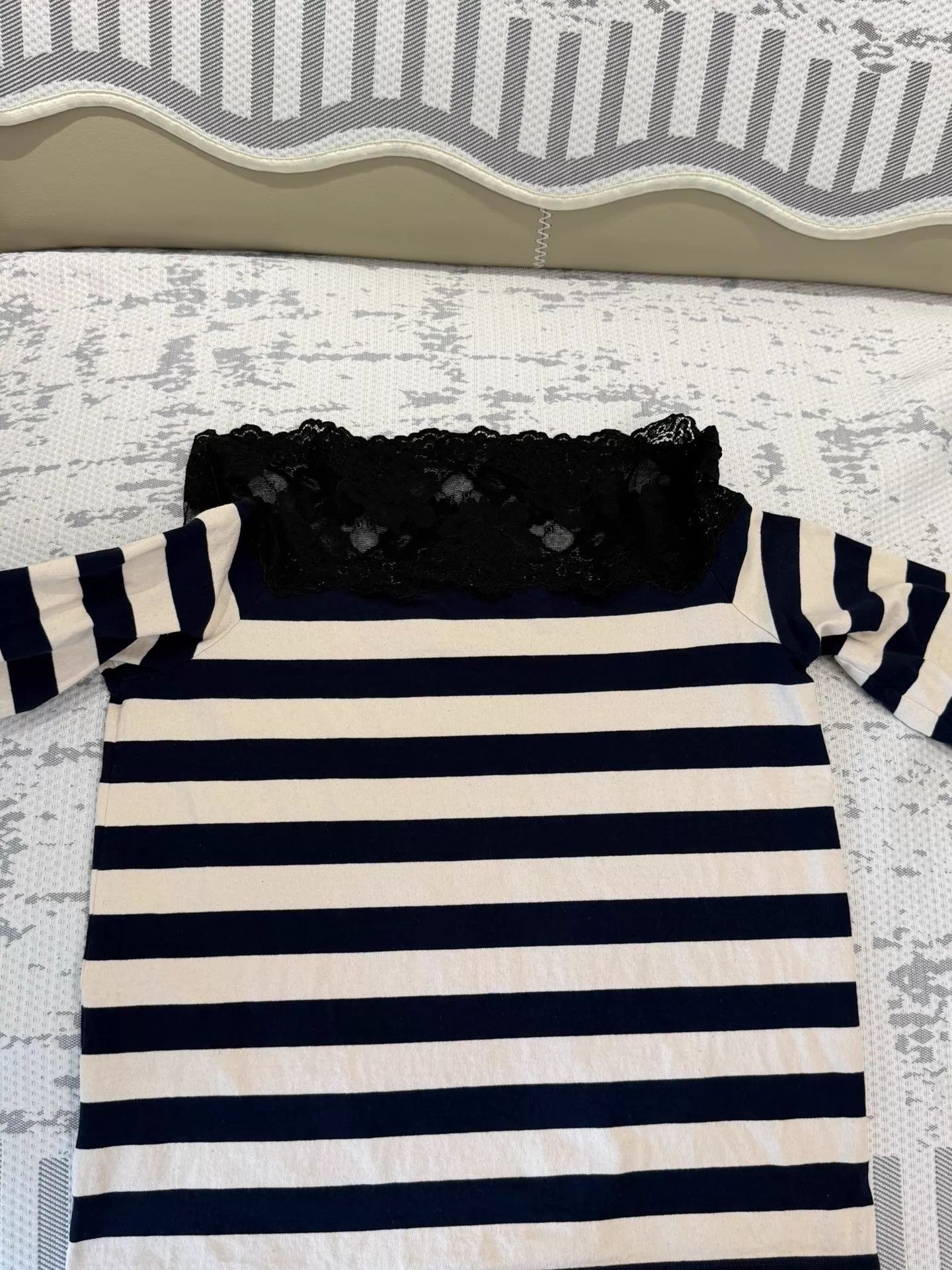 Miu Miu MIU MIU Lace-Paneled Striped Knit Off-Shoulder Top S Size S / US 4 / IT 40 - 7 Thumbnail