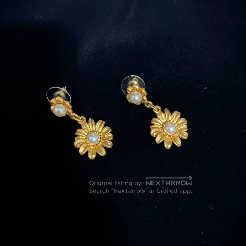 Kenzo kenzo Vintage Pearl Daisy Earrings Size ONE SIZE - 3 Thumbnail