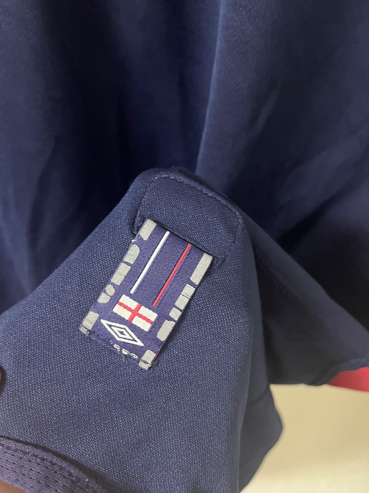 Vintage Umbro England 2004 Reversible Jersey Size US L / EU 52-54 / 3 - 12 Thumbnail
