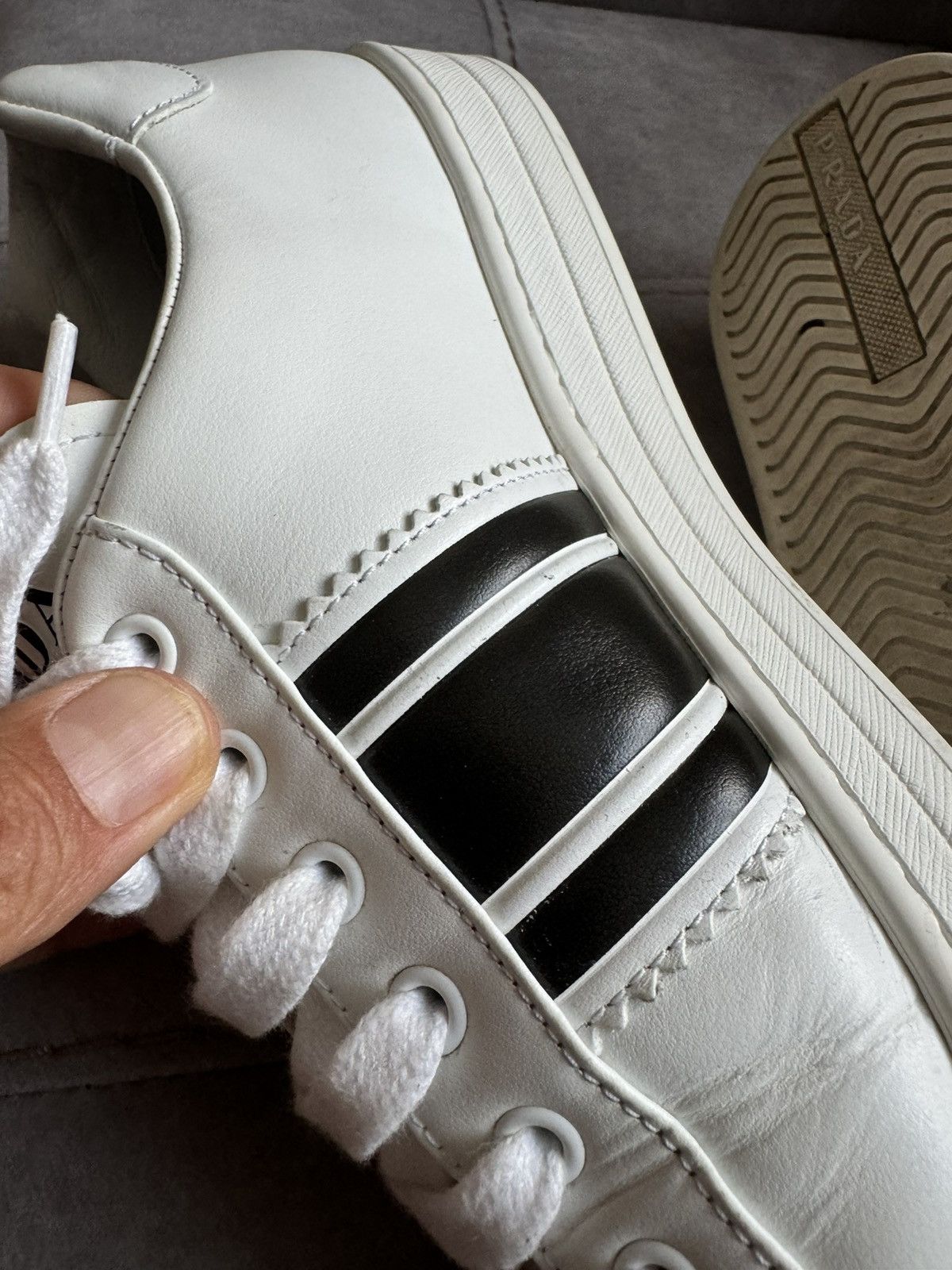 Prada Prada men sneakers SZ UK8 study insole measurements in photo Size US 9.5 / EU 42-43 - 14 Thumbnail