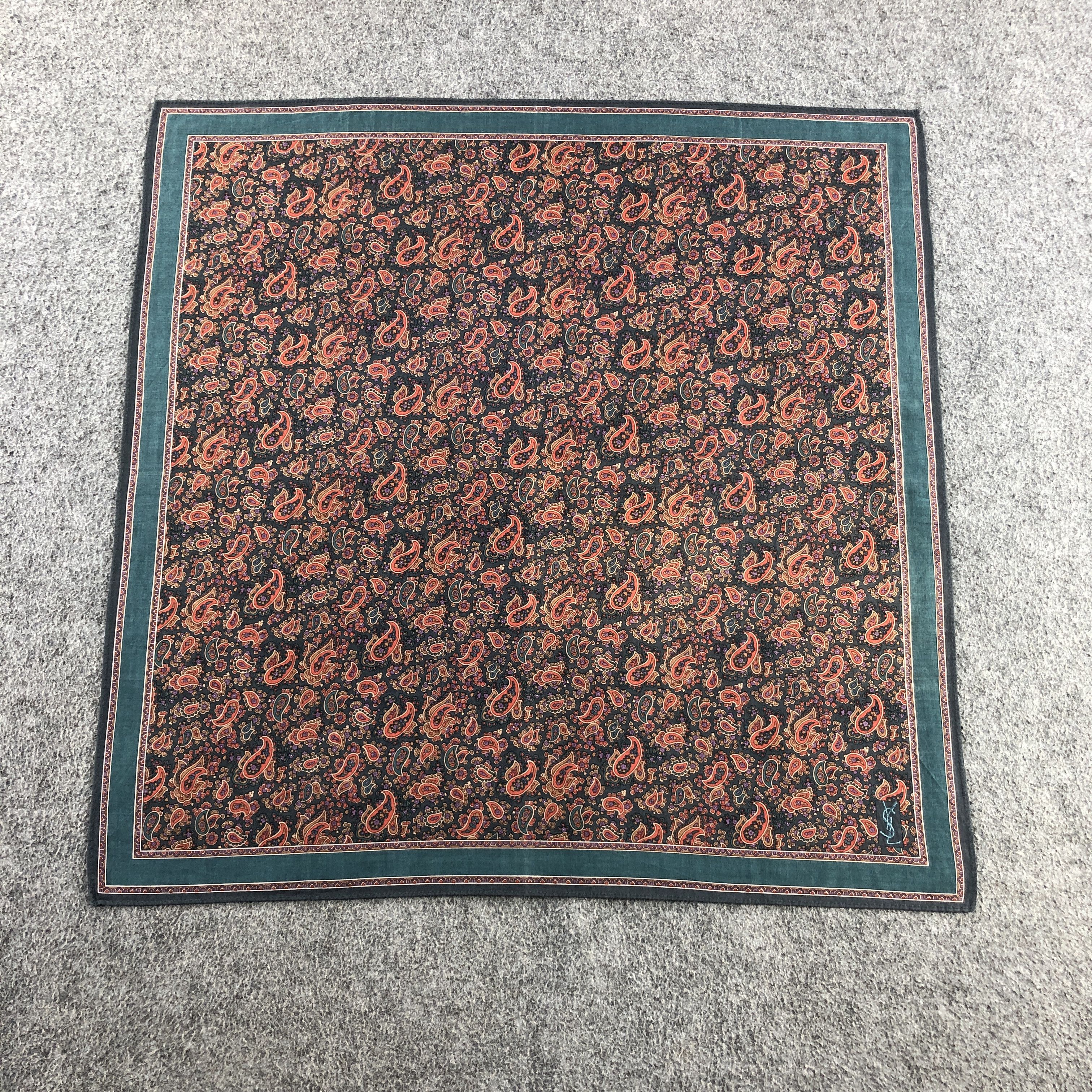 Yves Saint Laurent YSL Paisley Handkerchief Neckerchief Bandana H2747 Size ONE SIZE - 2 Thumbnail