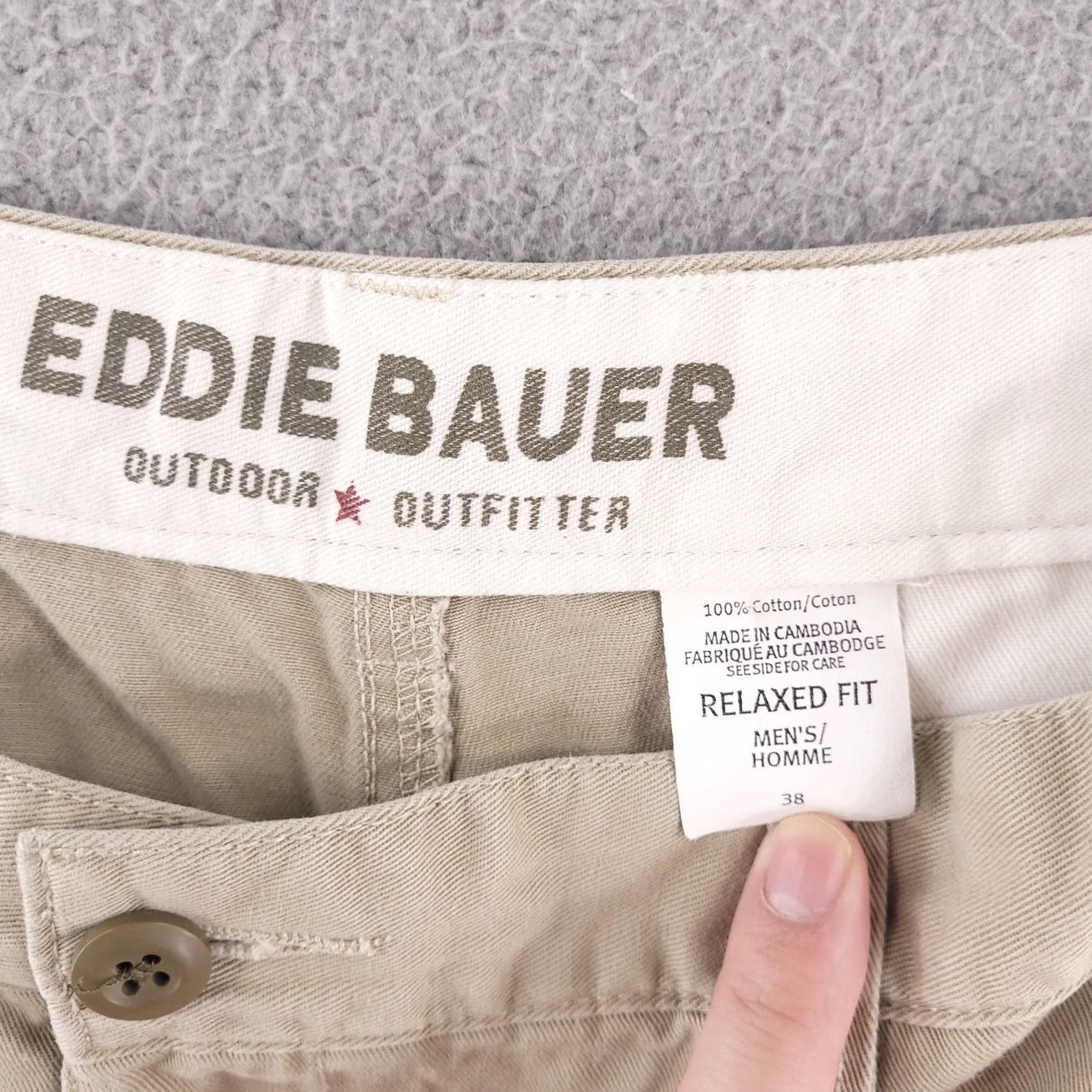 Eddie Bauer Eddie Bauer Shorts Mens 38 Brown Pleated Chino Casual Outdoor Shirt Size US 38 / EU 54 - 2 Thumbnail