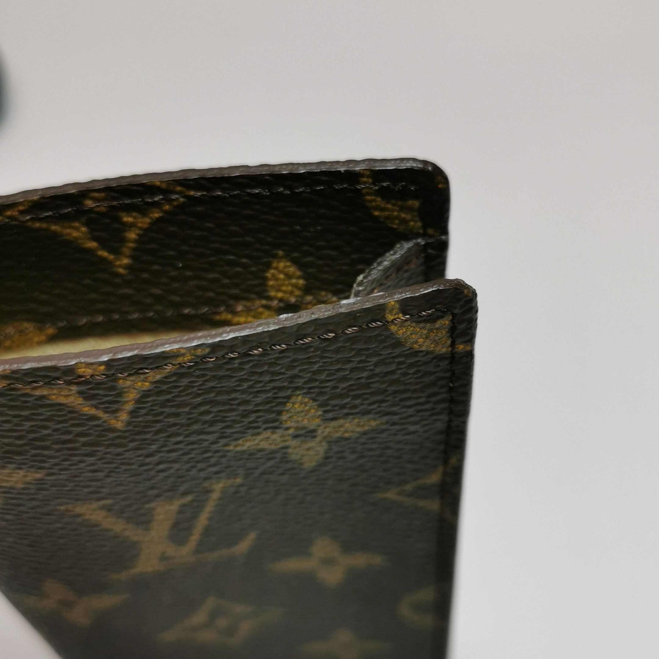 Louis Vuitton Louis Vuitton (LV) Monogram printed glasses case -y2506 Size ONE SIZE - 9 Thumbnail