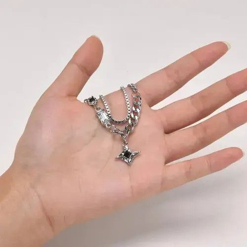 Handmade × Jewelry × Vintage Black Star Charm Choker Necklaces Size ONE SIZE - 4 Thumbnail