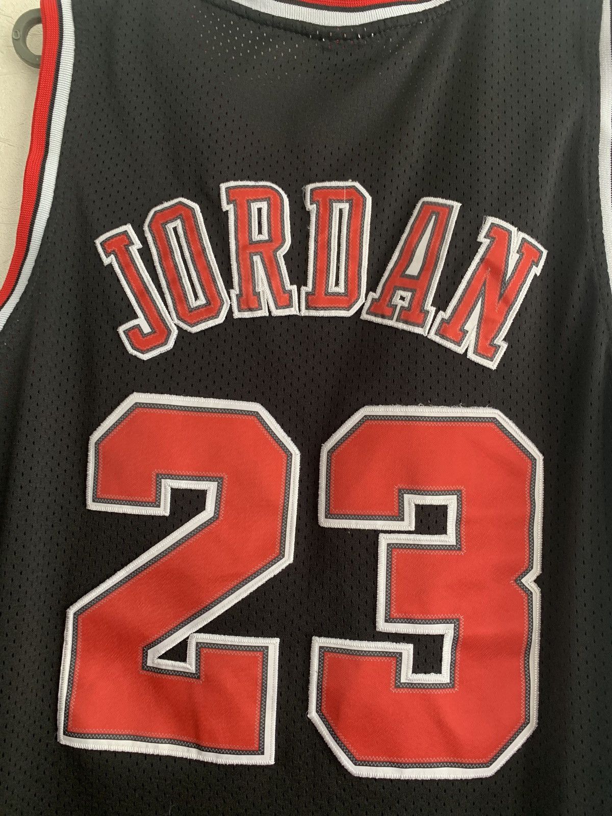 Mitchell & Ness Vintage Chicago Bulls Mitchell & Ness Michael Jordan Jersey Size US M / EU 48-50 / 2 - 4 Thumbnail