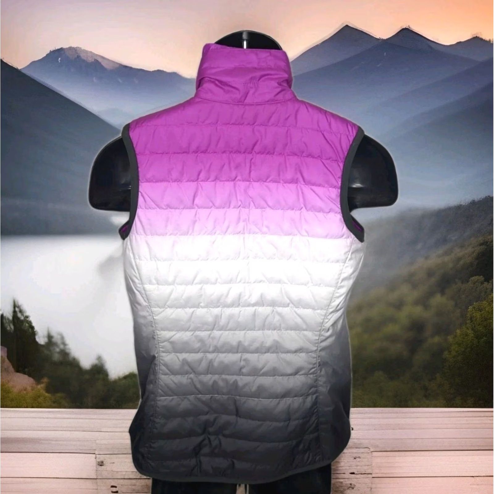 Nike Nike Golf Vest Women Small Purple White Reversible Puffer Quilted Insulated Jacket Size S / US 4 / IT 40 - 4 Thumbnail