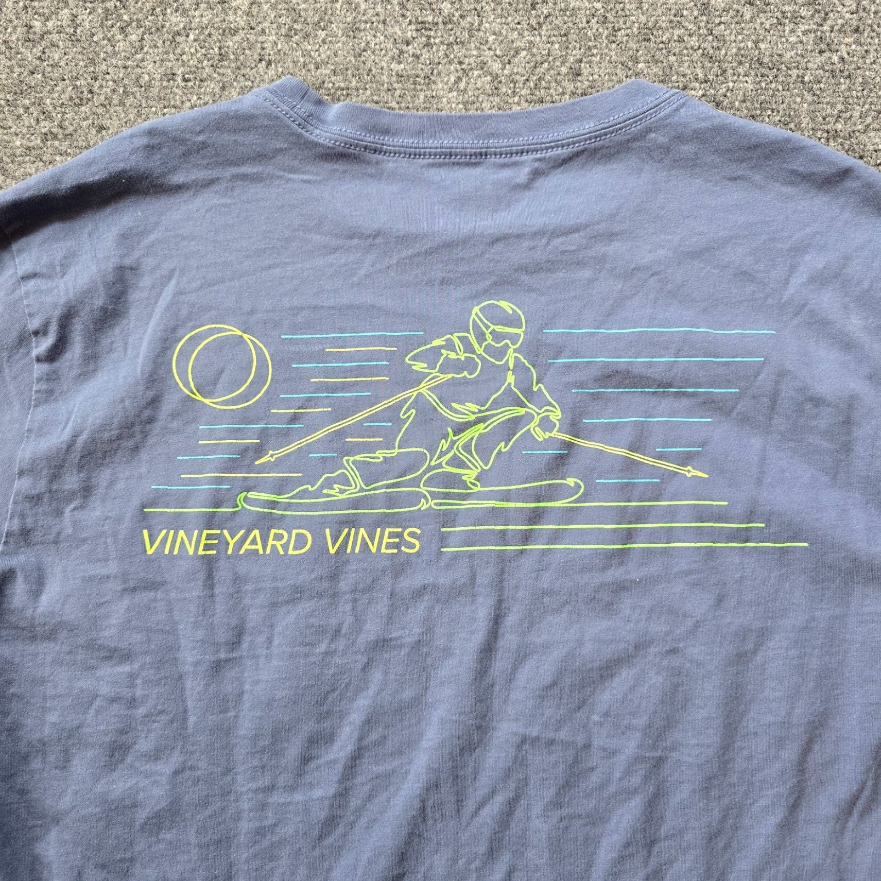 Vineyard Vines VINEYARD VINES Shirt Men Small Blue Skiing Winter Snow Crew Neck Long Sleeve Ski Theme Mens Size US S / EU 44-46 / 1 - 2 Thumbnail