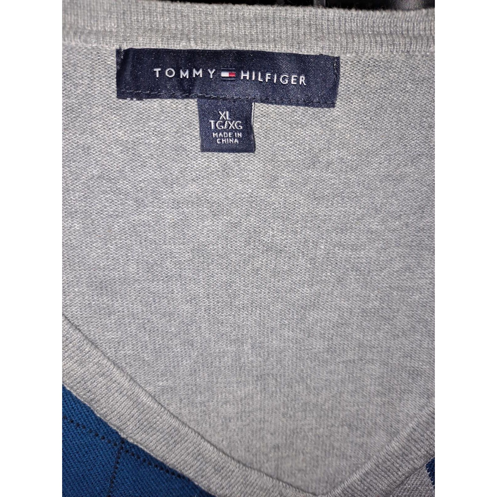Tommy Hilfiger Tommy Hilfiger Blue and Gray V Neck Argyle Sweater Size XL Size US XL / EU 56 / 4 - 3 Thumbnail