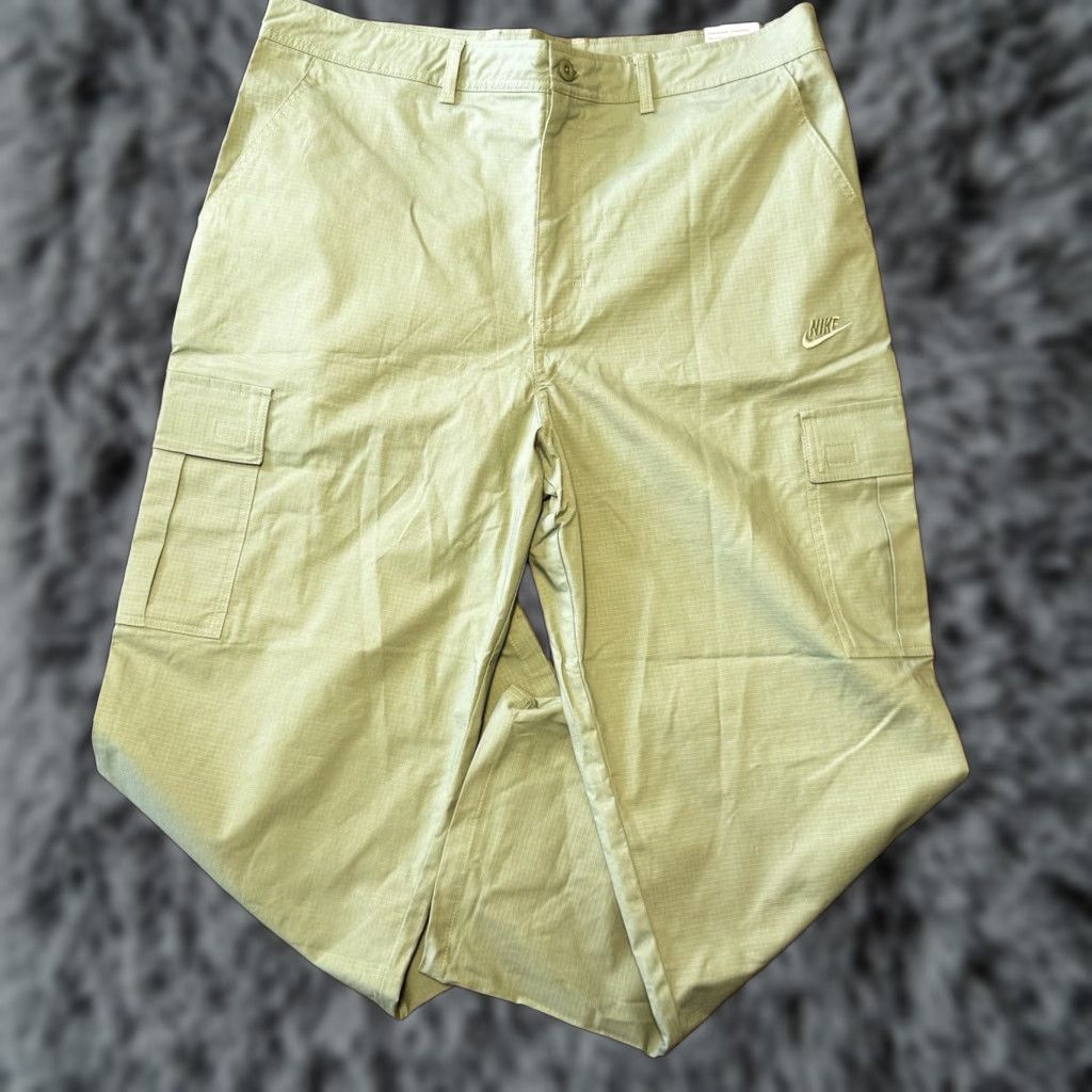 Nike Nike Club Mens Pants 38x30 Cargo Stretch FZ5765-386 Oil Green Regular Inseam 30in NWT Size US 38 / EU 54 - 1 Thumbnail