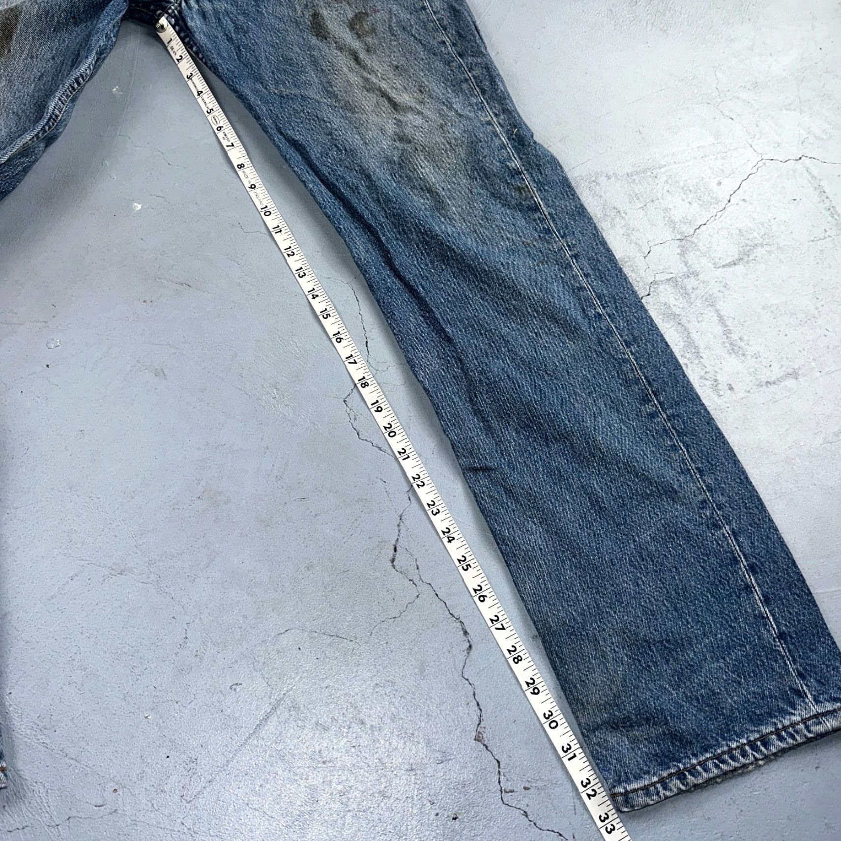 Levi's VINTAGE Levi's 501 Jeans Men 34x34 Straight Leg 90s Poland Denim Blue Mid Wash Size US 34 / EU 50 - 5 Thumbnail