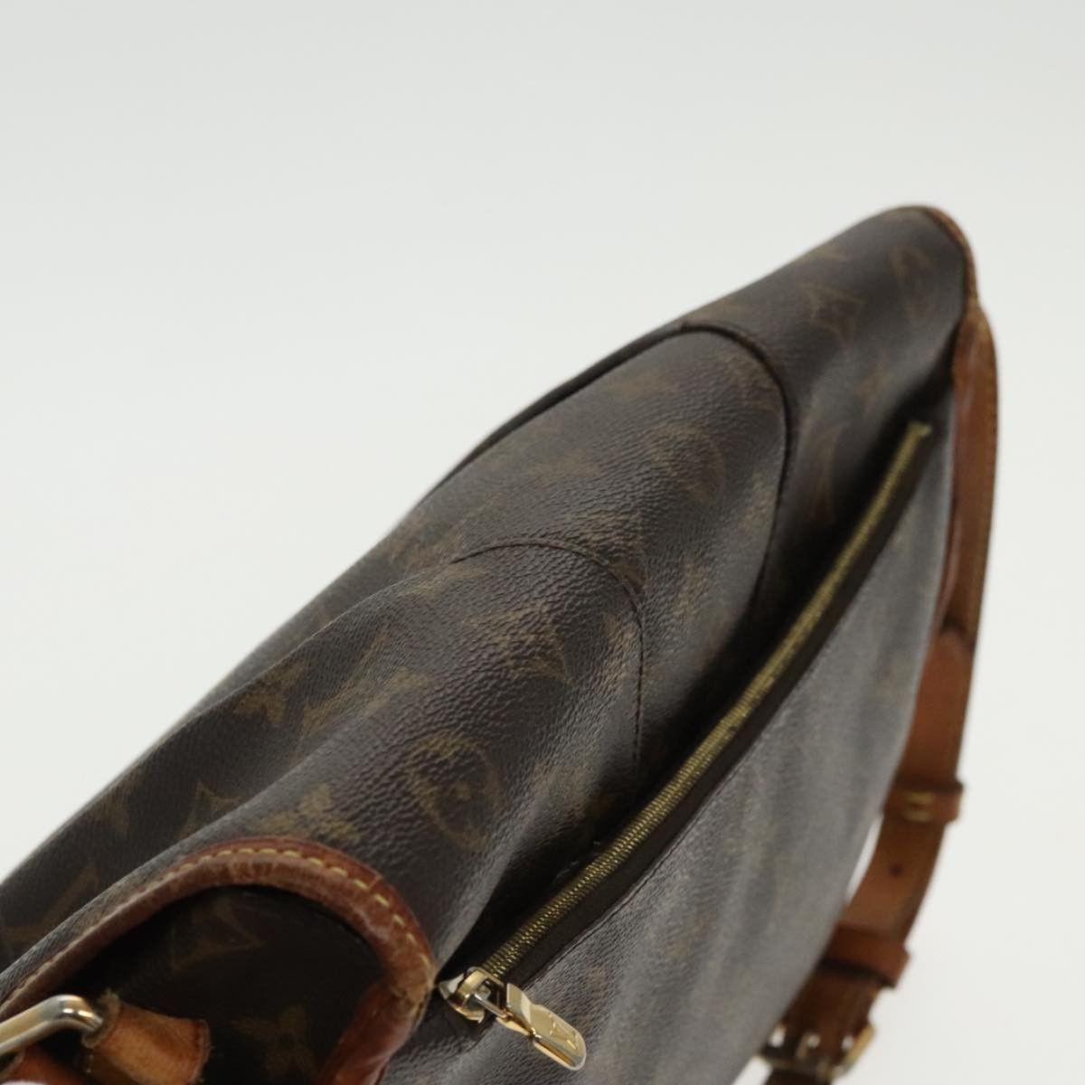 Louis Vuitton LOUIS VUITTON Monogram Menilmontant MM Shoulder Bag M40473 Size ONE SIZE - 7 Thumbnail