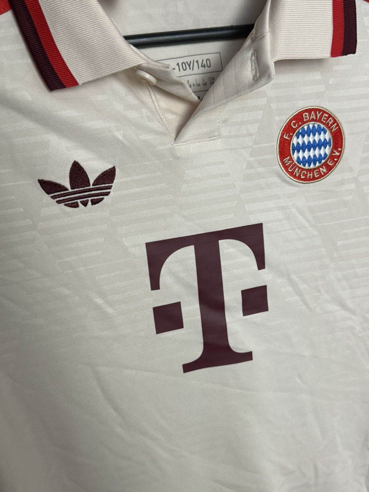 Adidas KIDS New Bayern Munchen 24/25 Third Kimmich Football Jersey Size US XS / EU 42 / 0 - 4 Thumbnail