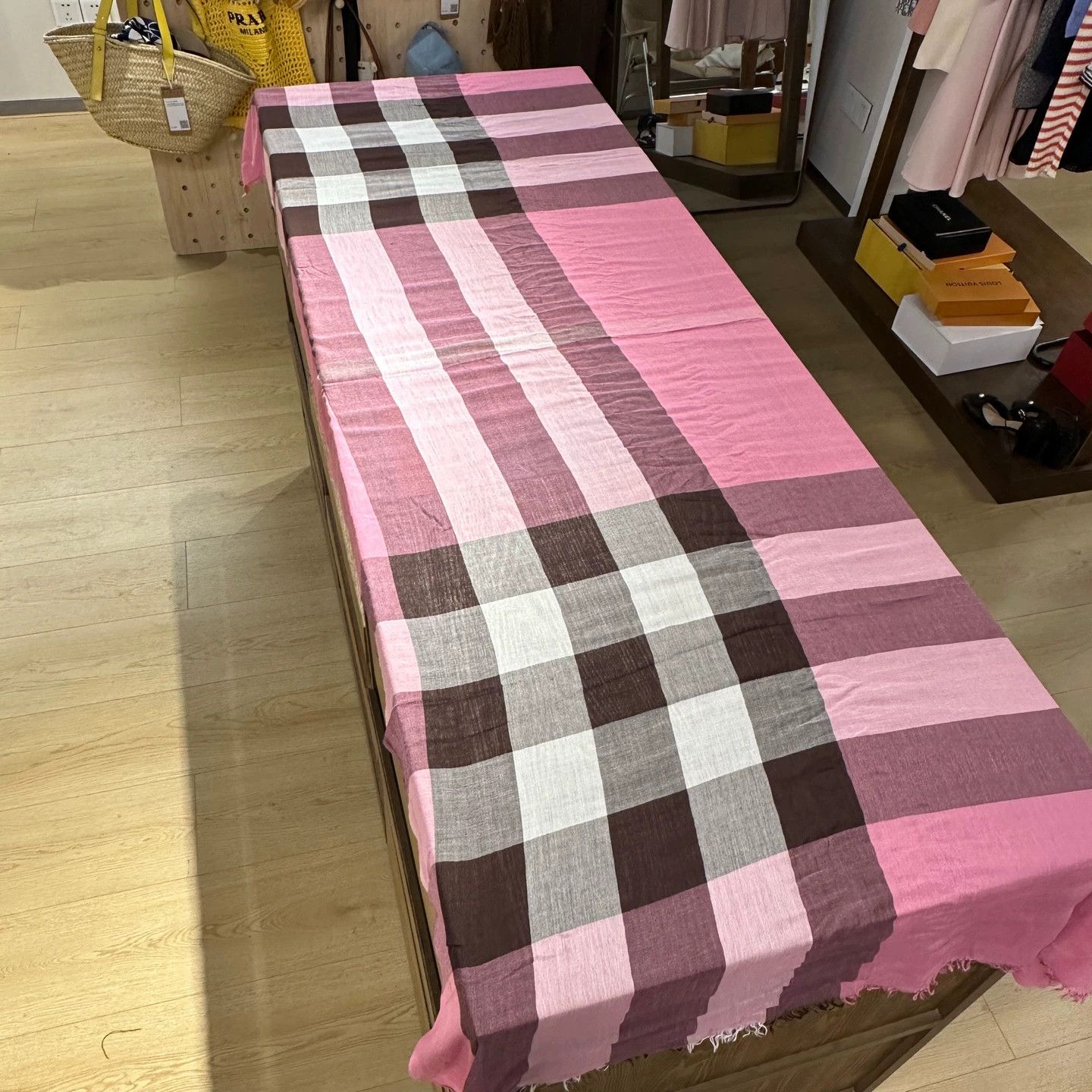 Burberry Burberry jan267 check modal silk scarf 200x90cm Size ONE SIZE - 1 Thumbnail