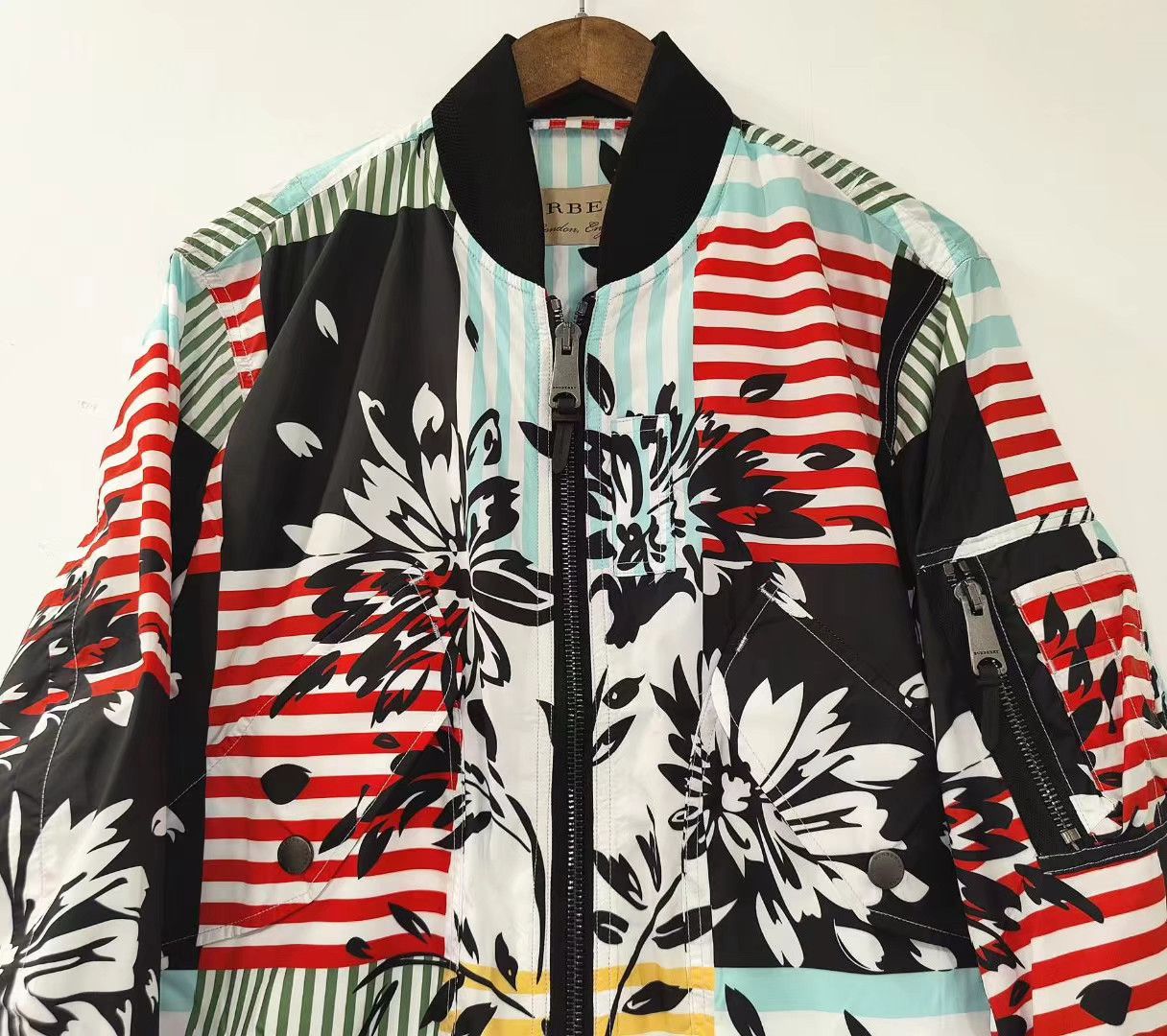 Burberry Burberry floral print jacket Size US M / EU 48-50 / 2 - 2 Thumbnail
