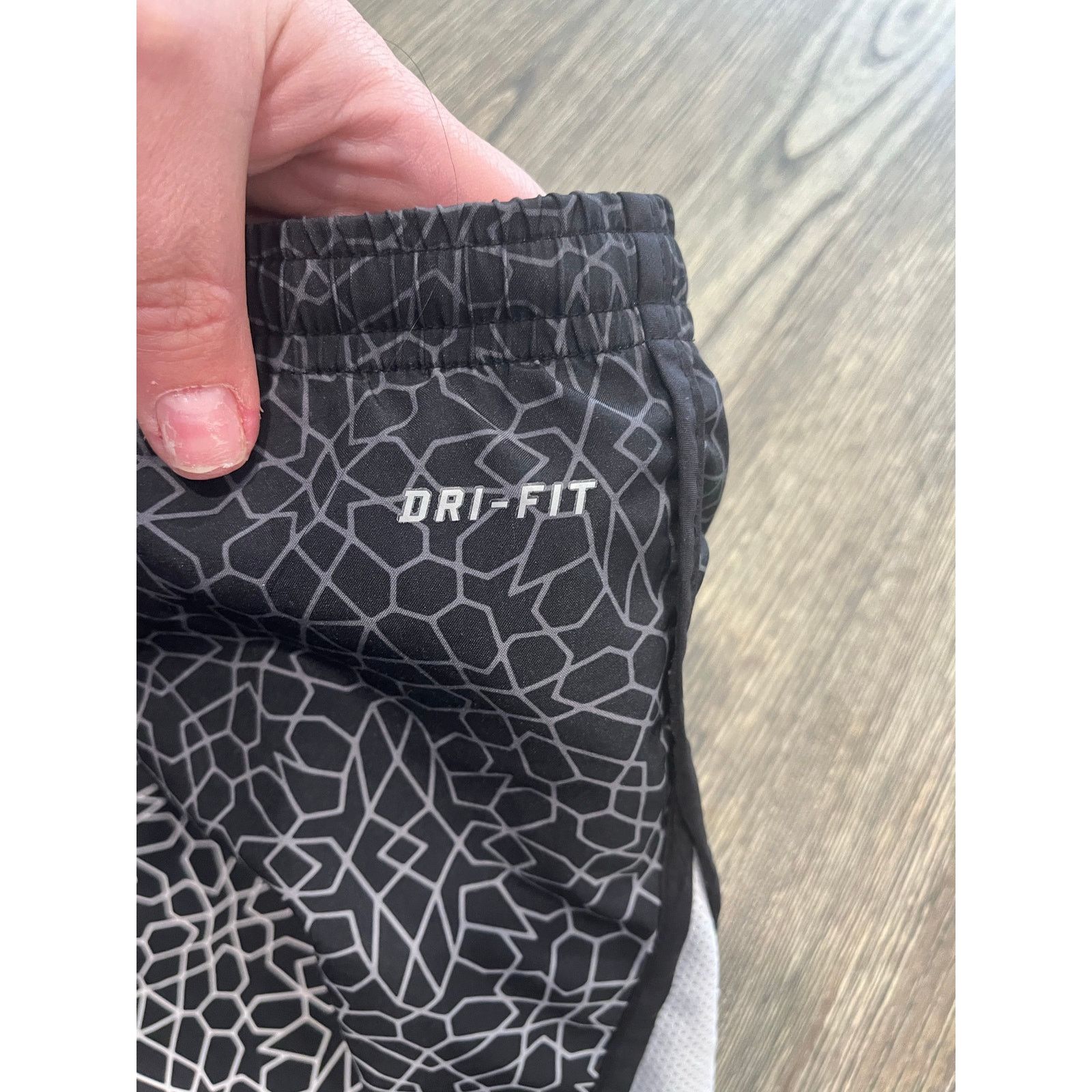 Nike Nike Dri-Fit Running Shorts Geometric Elastic Waist Black L Size 25" / US 0 / IT 36 - 5 Thumbnail