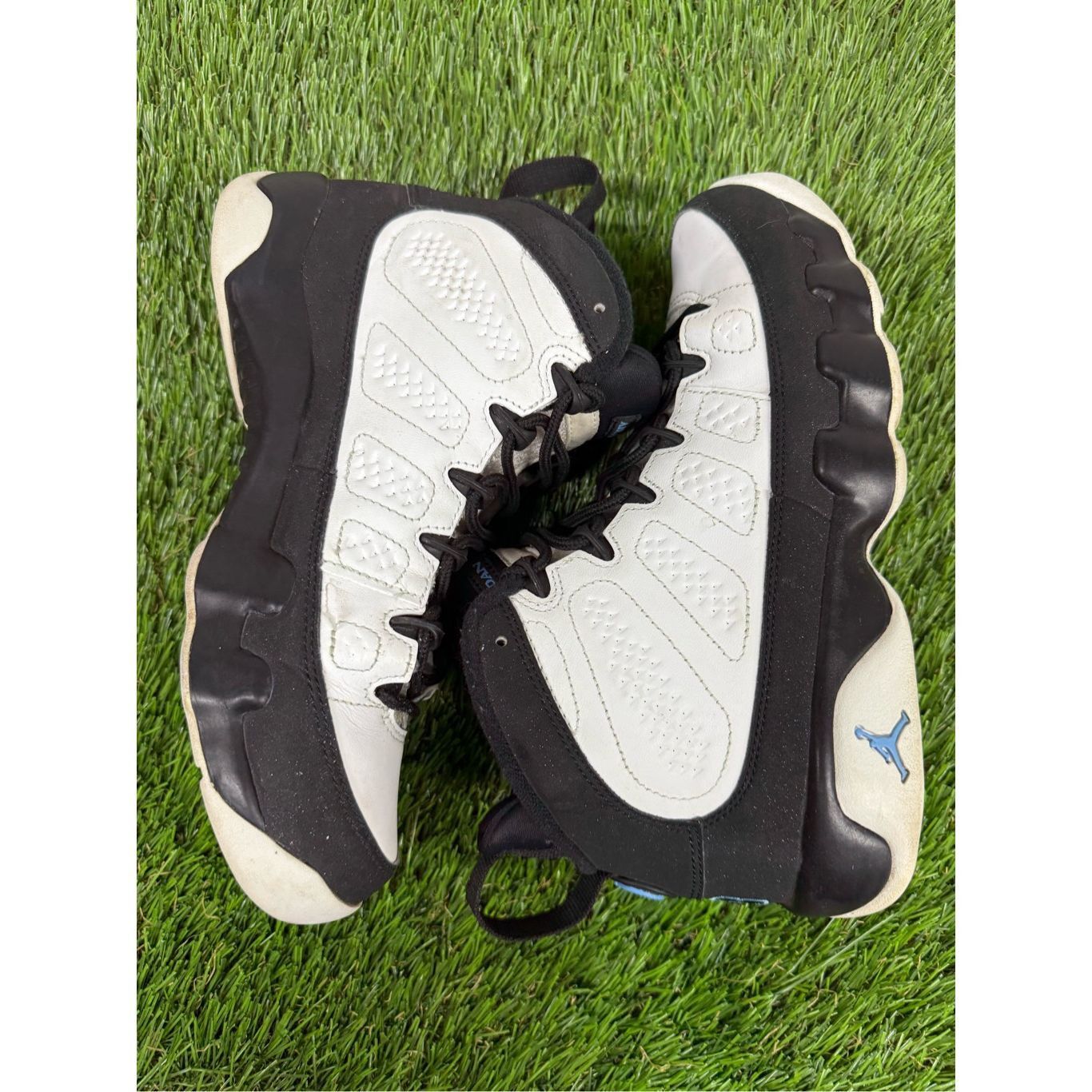 Jordan Brand Size 6Y / Womens 7.5 Jordan 9 Retro University Blue 302359-1 Size US 6 / EU 39 - 7 Thumbnail