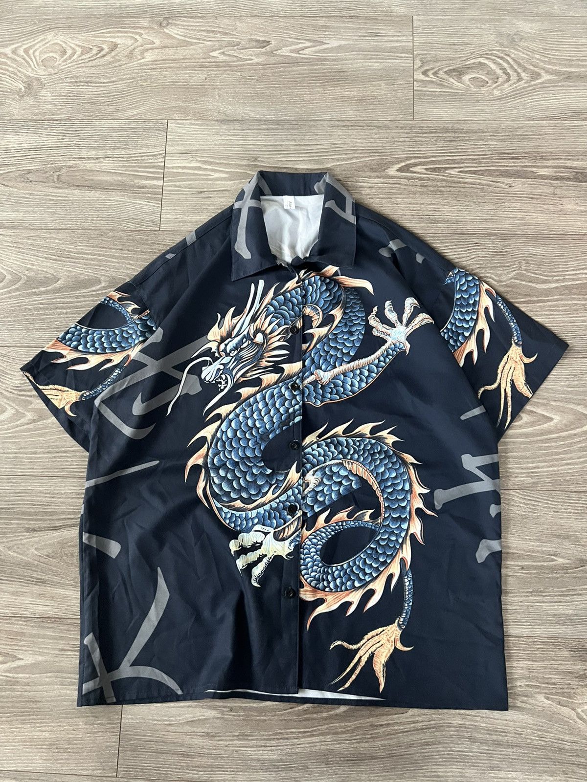 Affliction × Japanese Brand ‼️Archival Japanese Style Dragon Y2k Lite Weight Silk Tee‼️ Size US L / EU 52-54 / 3 - 10 Thumbnail
