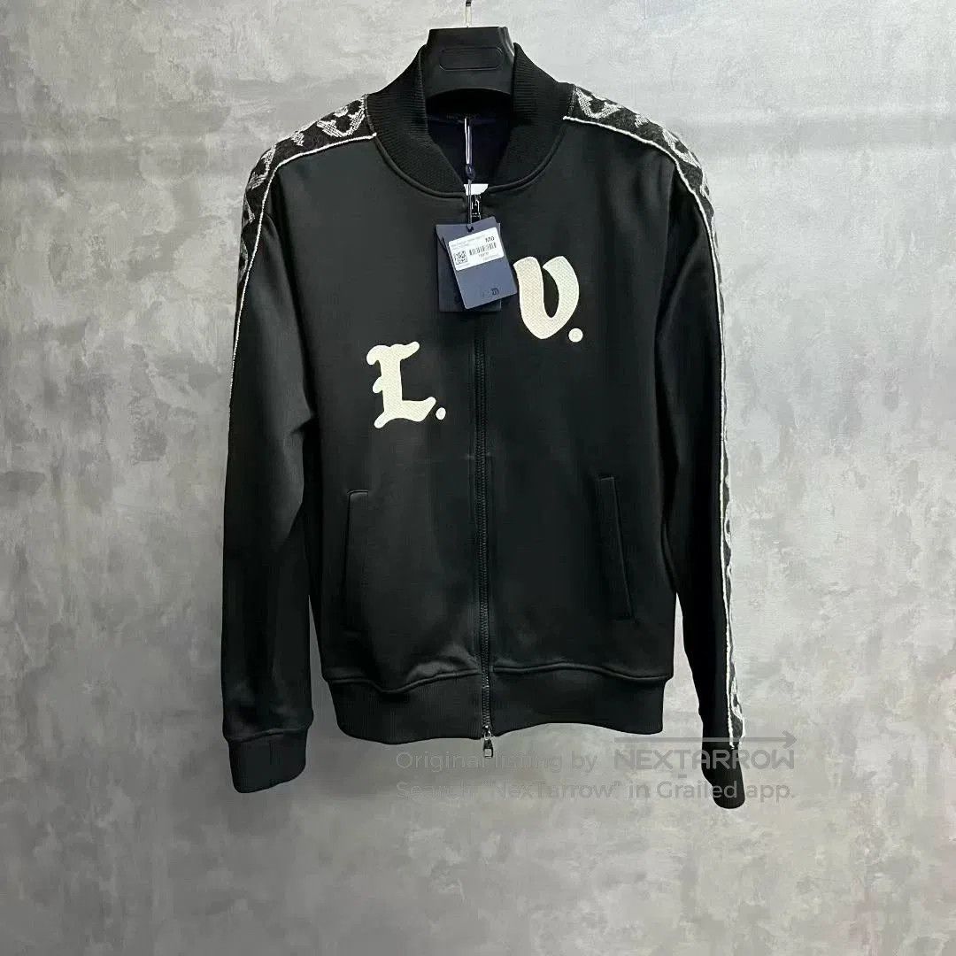 Louis Vuitton louis vuitton black logo sports jacket size M. Size US M / EU 48-50 / 2 - 1 Thumbnail
