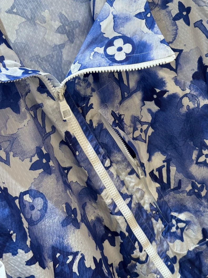 Louis Vuitton louis vuitton Blue ink presbyopic hooded assault jacket Size US M / EU 48-50 / 2 - 8 Thumbnail