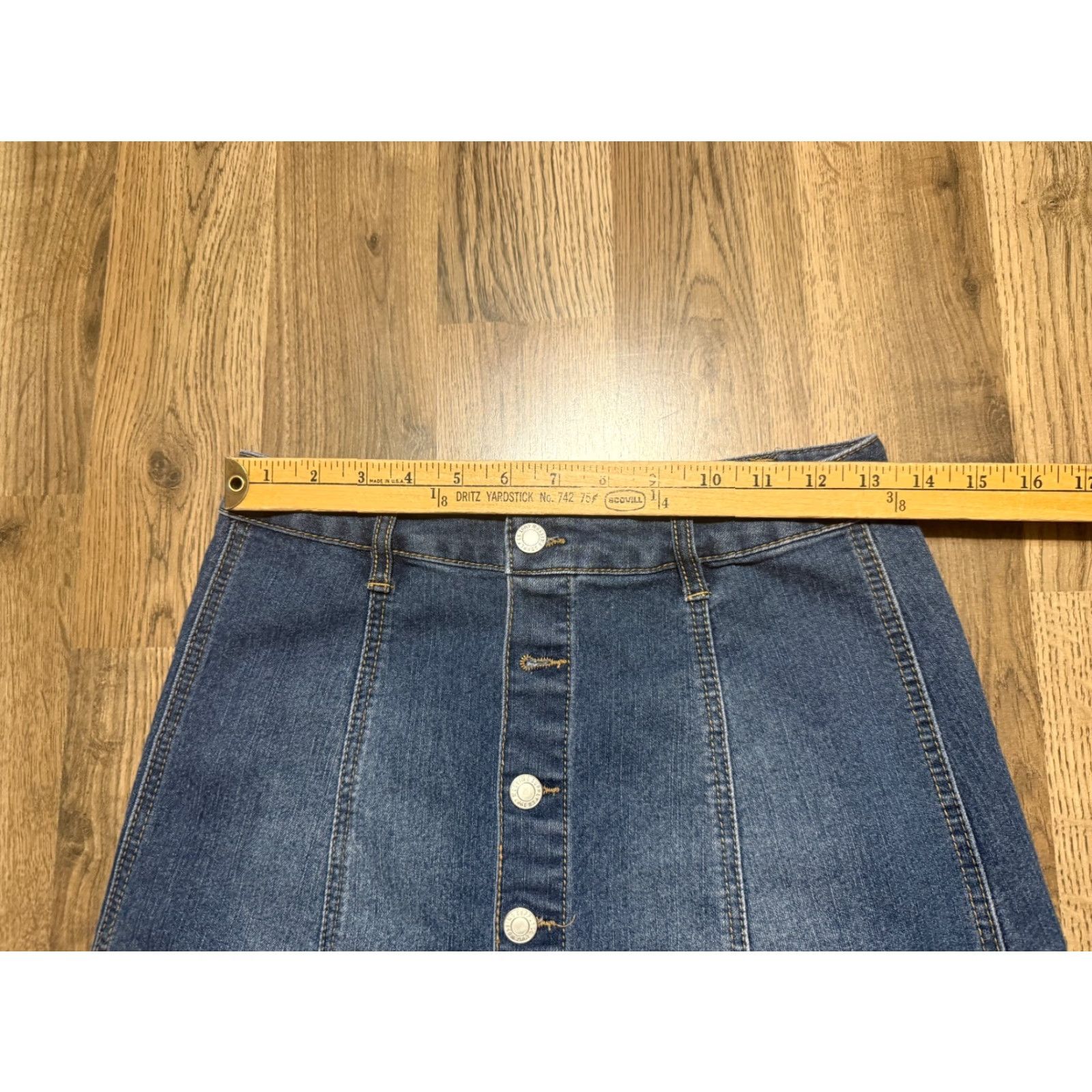 Mossimo Mossimo Supply Co. Jean Skirt Women's Short Denim Blue Button Up Size 6 A-Line Pockets Casual Size 28" / US 6 / IT 42 - 7 Thumbnail
