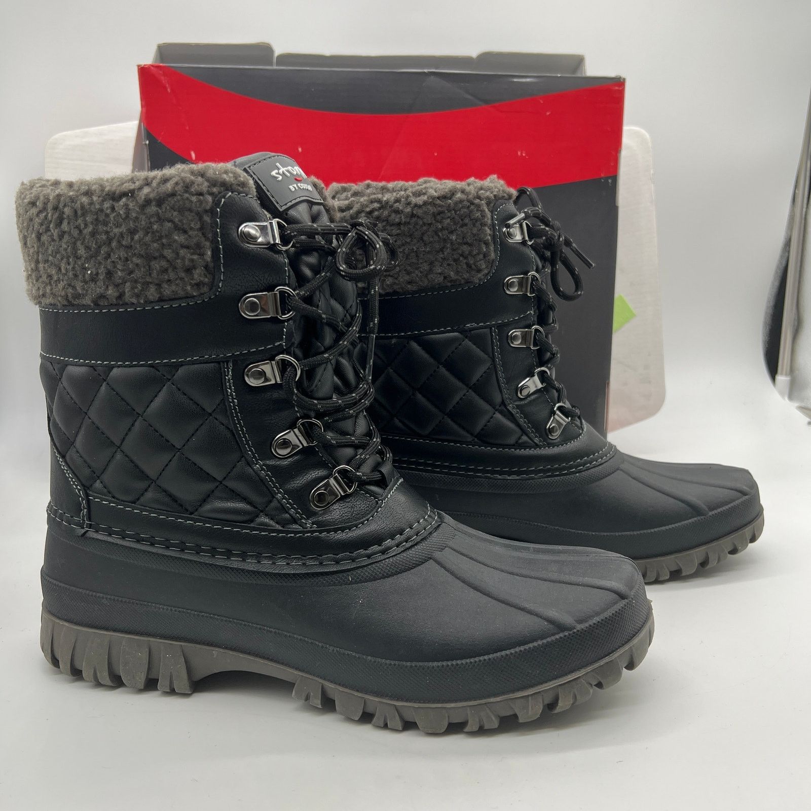 Cougar Waterproof Winter Boots Size 10 Black Quilt