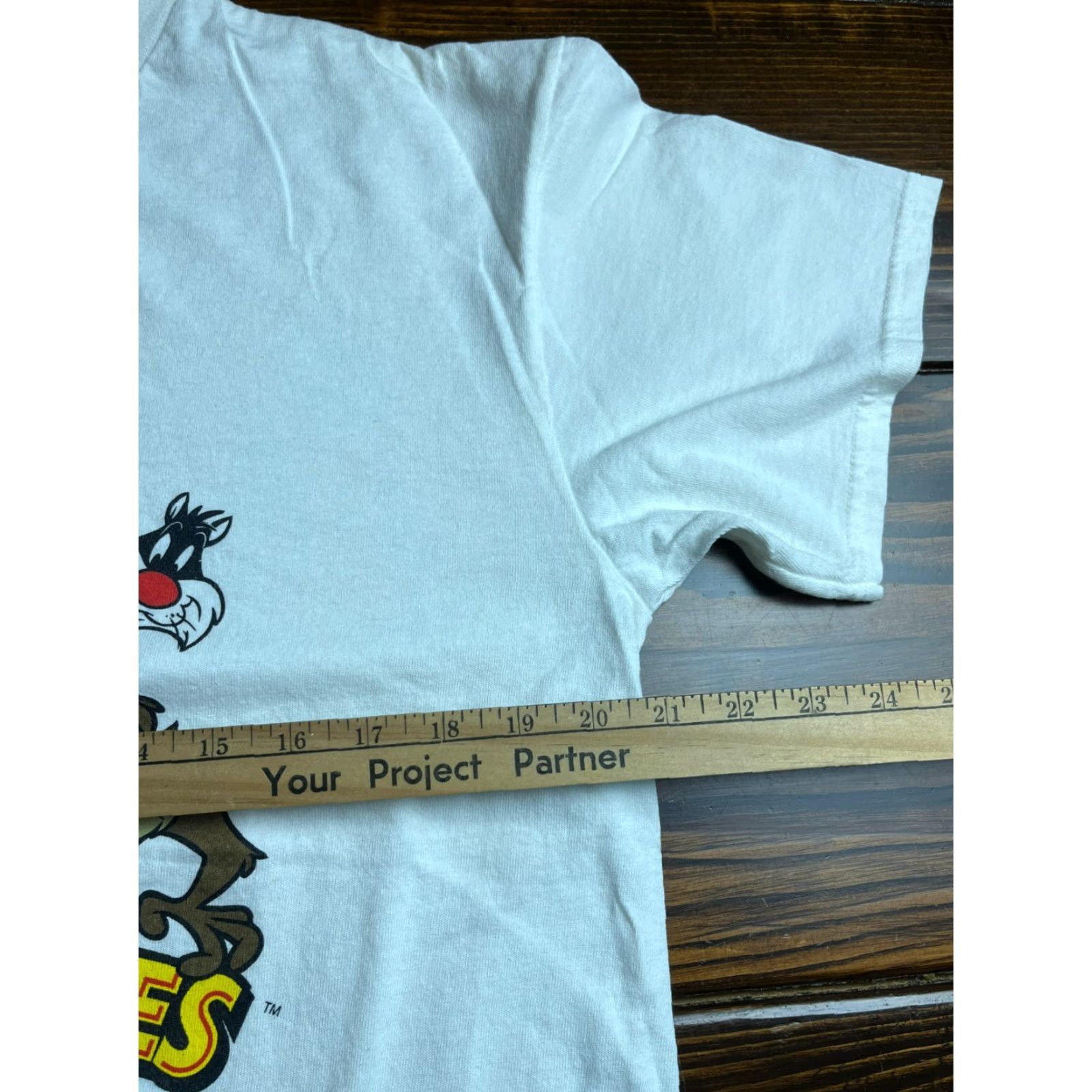 Vintage VINTAGE Delta Shirt, Women's Large, White, Looney Tunes Shirt - Women's Large White Looney Tunes Shirt (Delta) Size L / US 10 / IT 46 - 3 Thumbnail