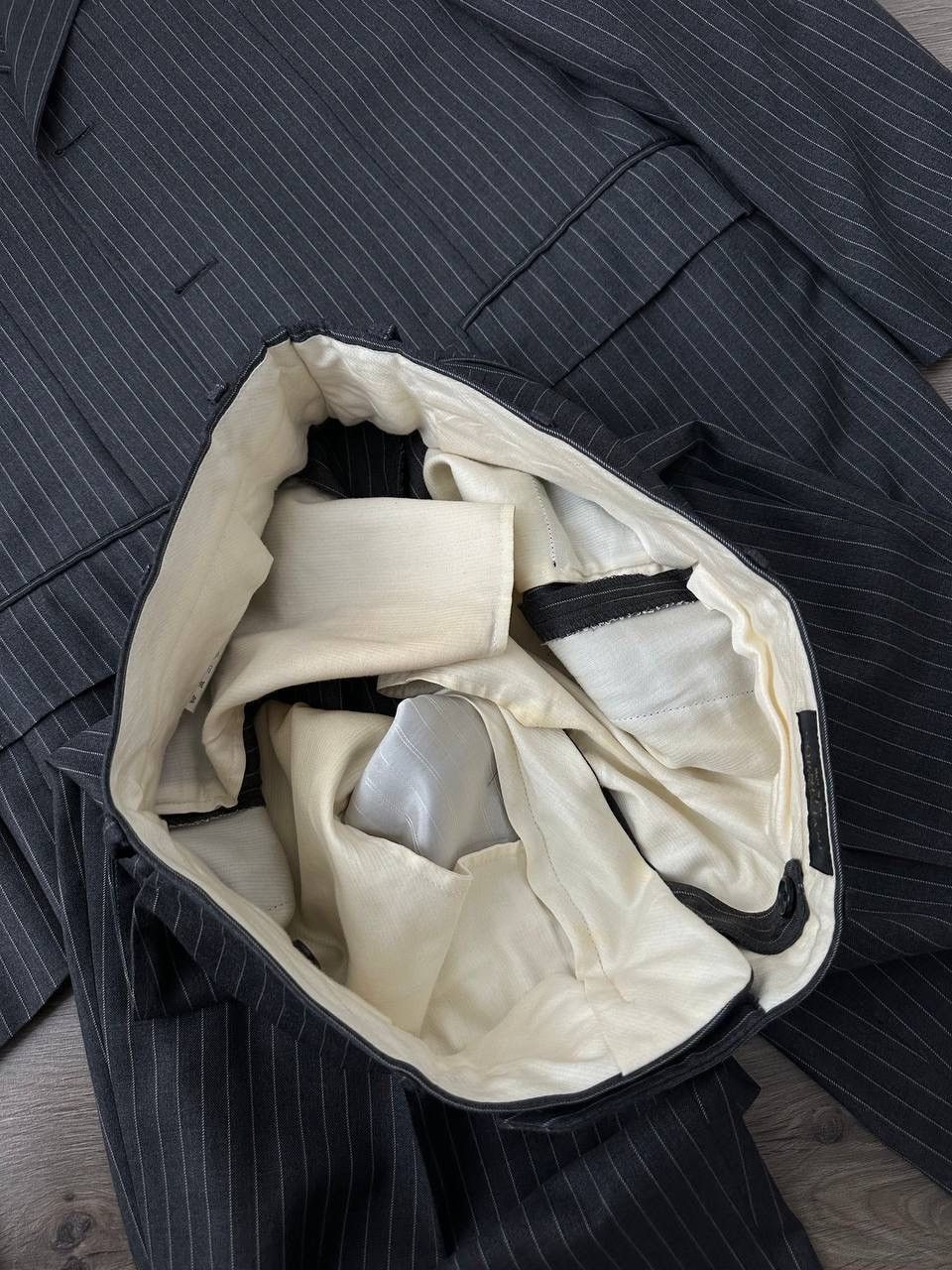 Corneliani × Vintage Vintage Corneliani Lana Extrafine Gray Striped 48R Suit Size 48R - 11 Thumbnail