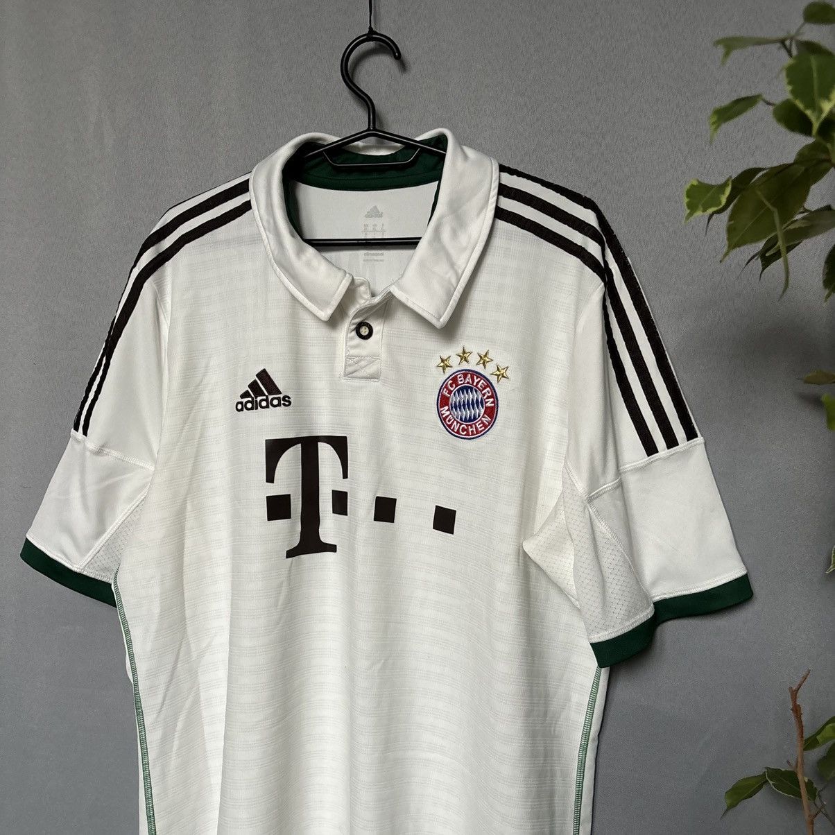 Adidas Adidas FC Bayern jersey xl sportswear Size US XL / EU 56 / 4 - 2 Thumbnail