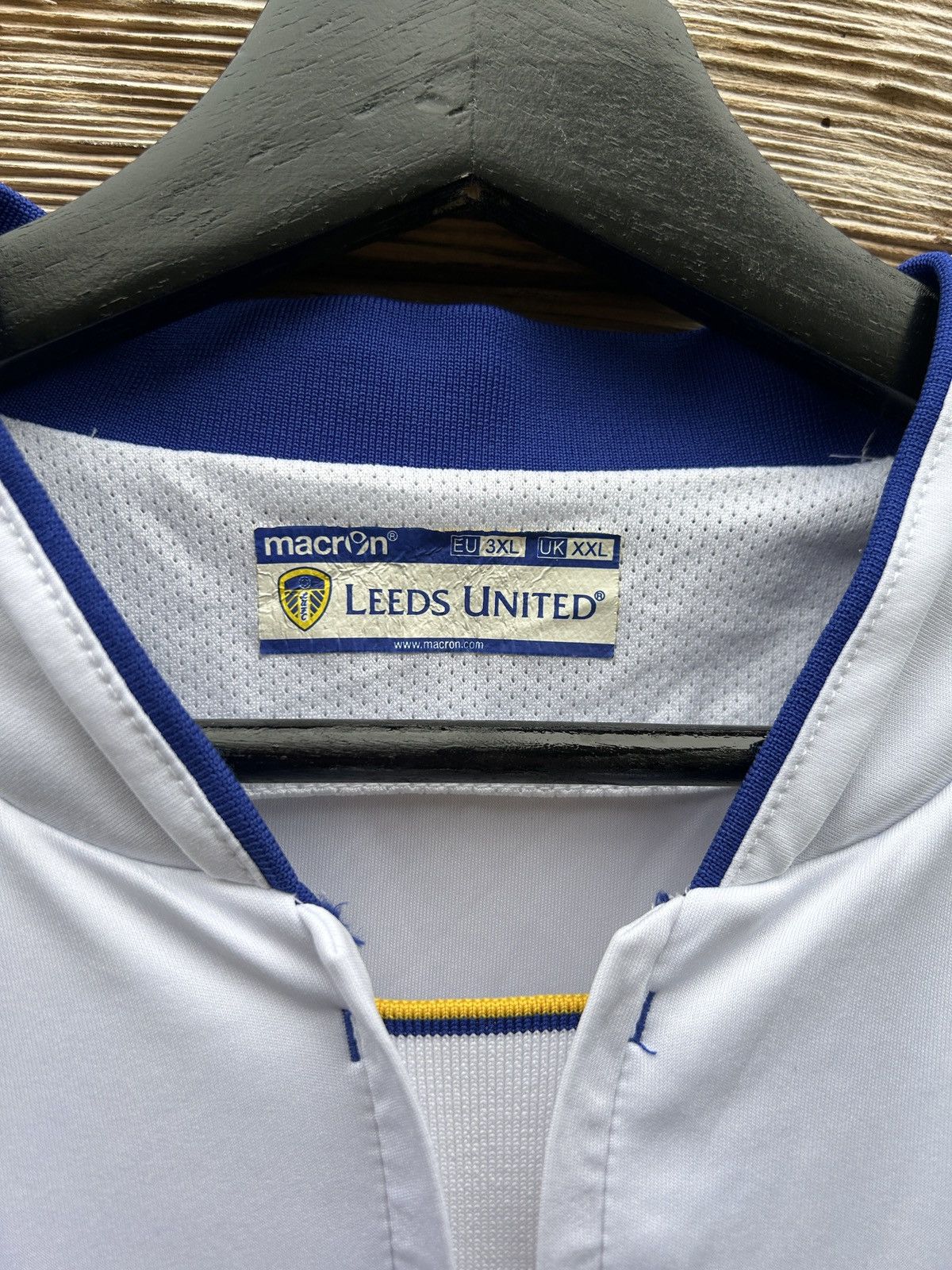 Macron Macron Leeds United FC 2014/15 Home Kit Soccer Jersey Size US XXL / EU 58 / 5 - 9 Thumbnail