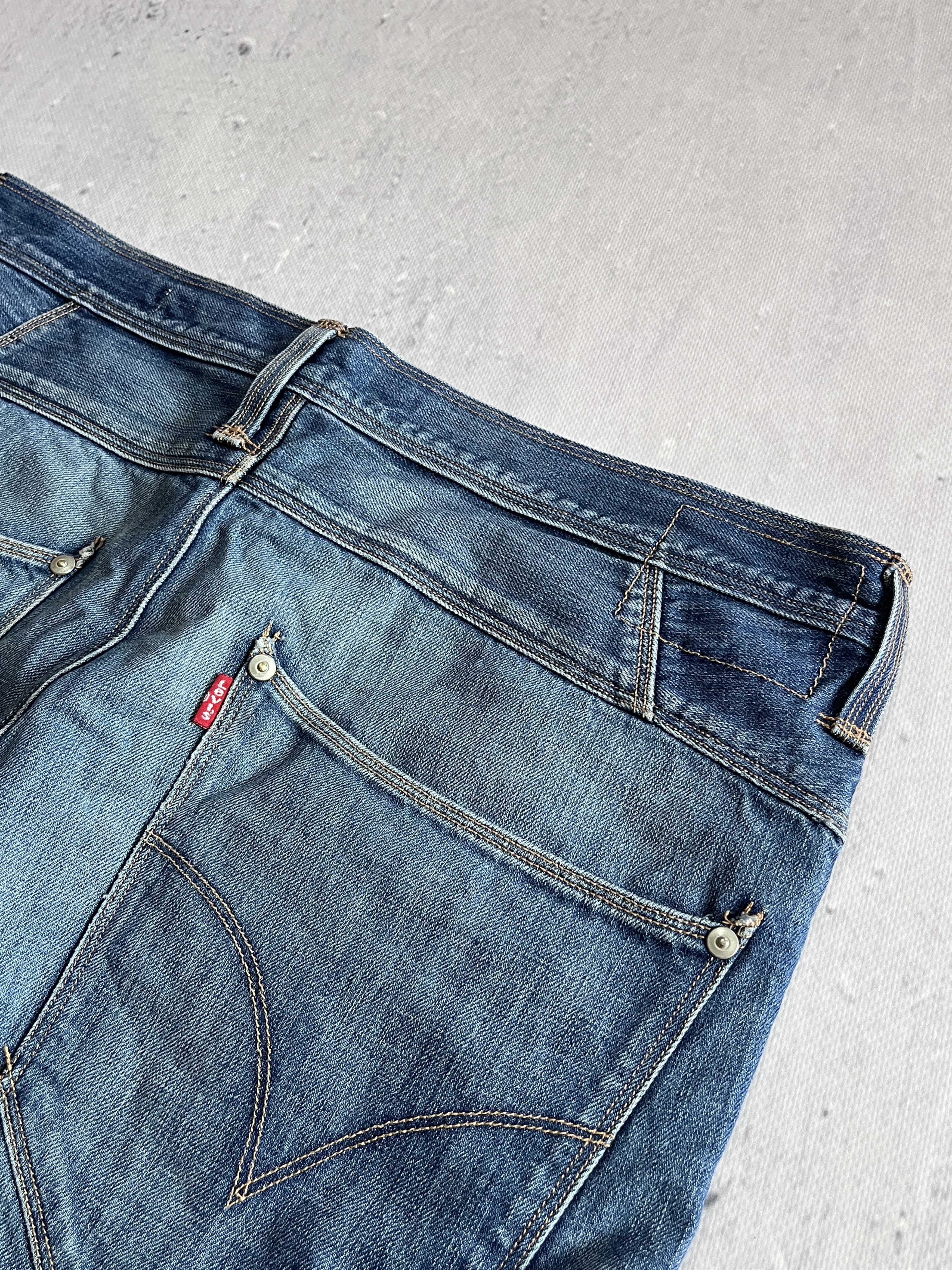 Levi's LEVI'S ENGINEERED JEANS 2008 TWISTED LEG VINTAGE Y2K DENIM Size US 34 / EU 50 - 8 Thumbnail