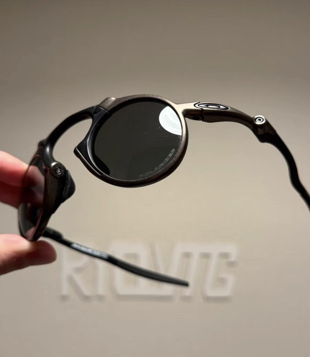 Oakley Oakley Madman Dark Carbon Sports Sunglasses K24 Size ONE SIZE - 3 Thumbnail