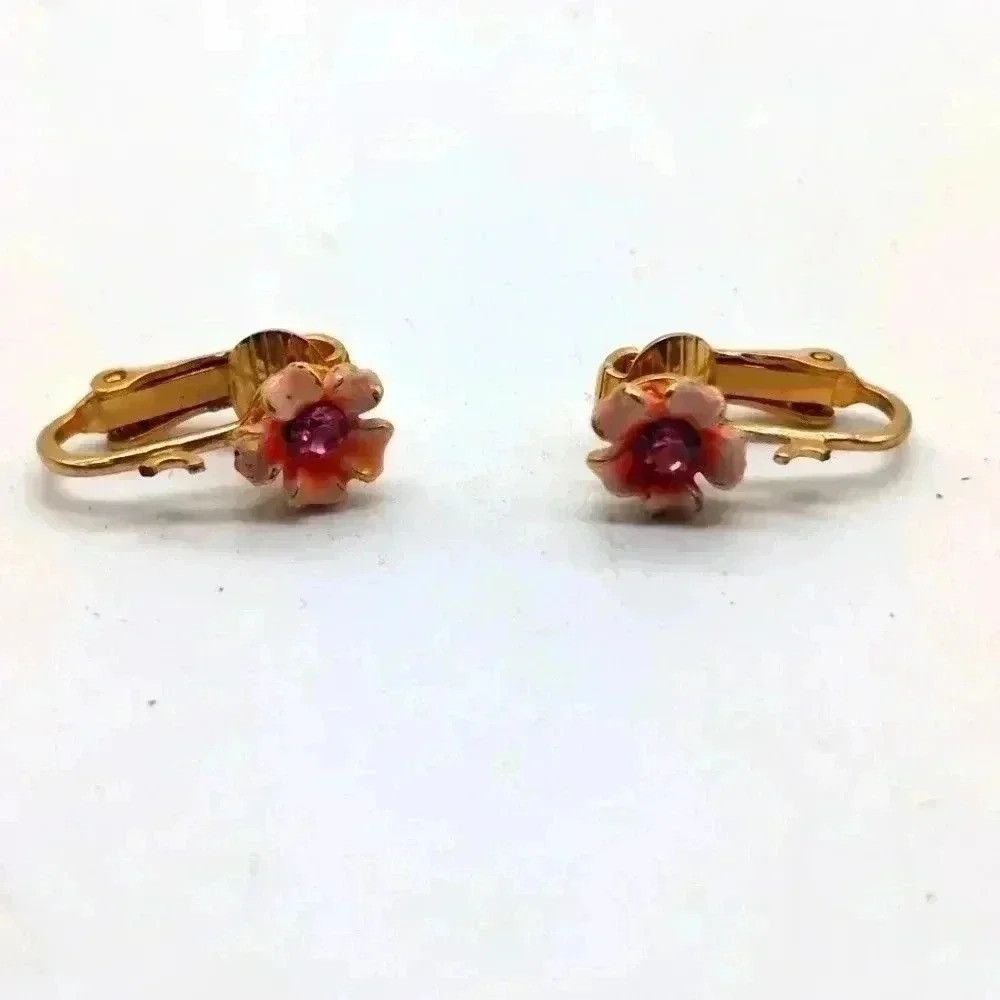 Designer Enamel Flower with pink/purple stone Clip on Earrings Estat Size ONE SIZE - 1 Thumbnail
