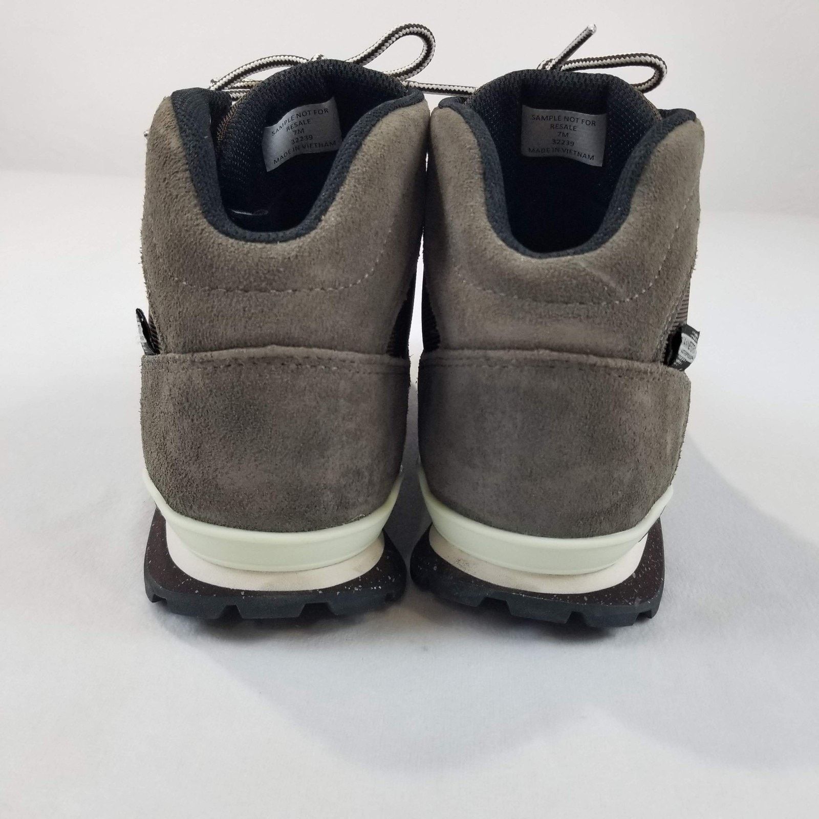 Danner Danner Jag Chukka Boot Womens 7M Gray Brown Waterproof 32239 Size US 7 / IT 37 - 8 Thumbnail