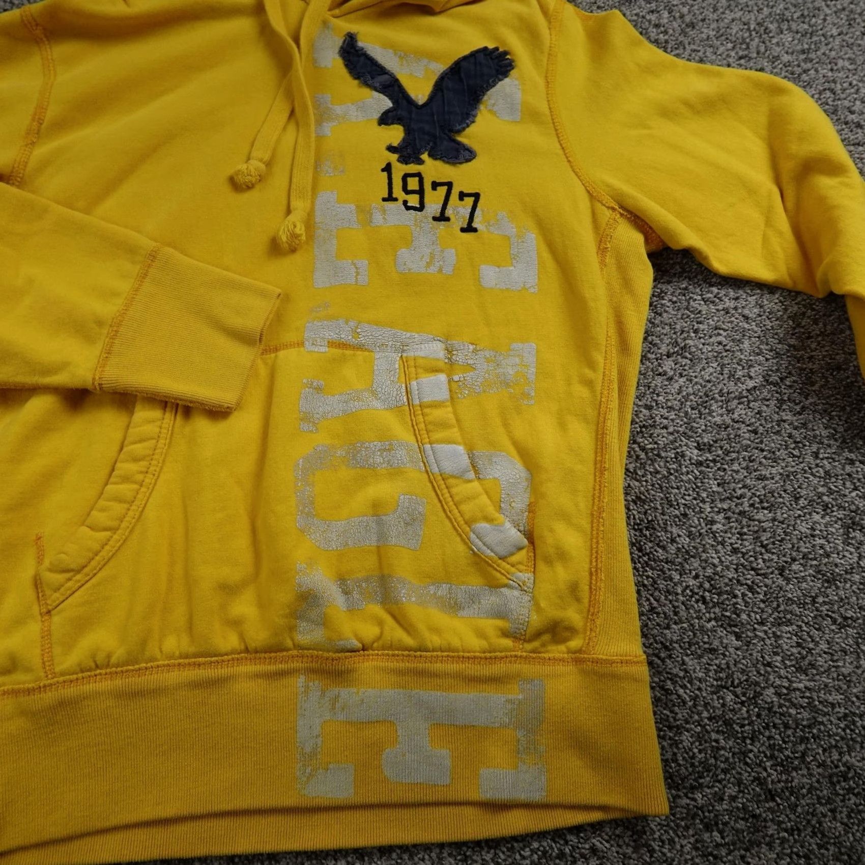 American Eagle Outfitters VTG American Eagle Hoodie Mens M Yellow Pullover Sweatshirt Thermal Hood Pockets Graphic Print Logo Embroidered Crew Neck Fleece Winter Classic Shirt Size US M / EU 48-50 / 2 - 4 Thumbnail