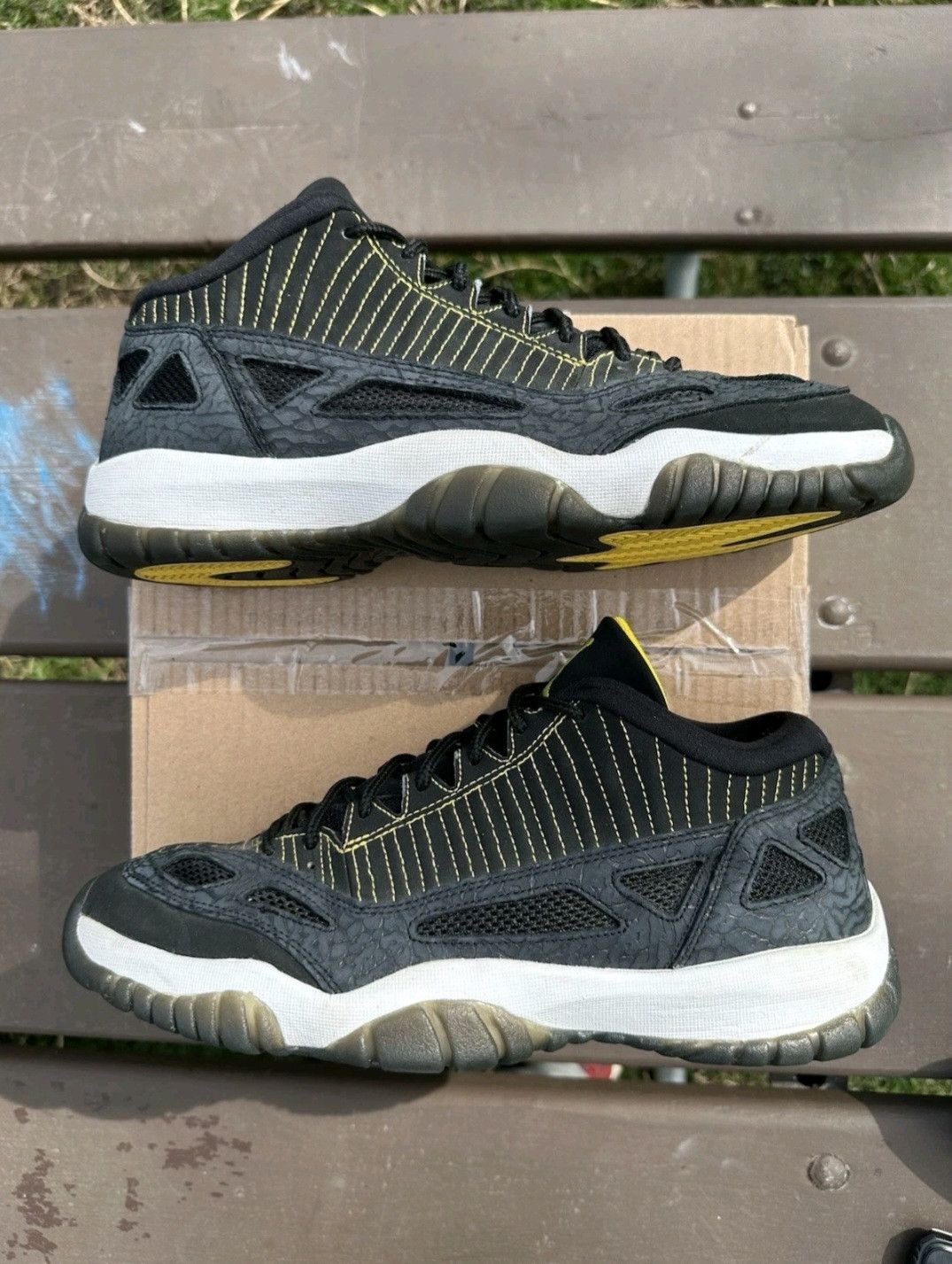 Jordan Brand Nike Air Jordan Retro 11 Low IE Zest 306008002 Size 12 Men Size US 12 / EU 45 - 3 Thumbnail